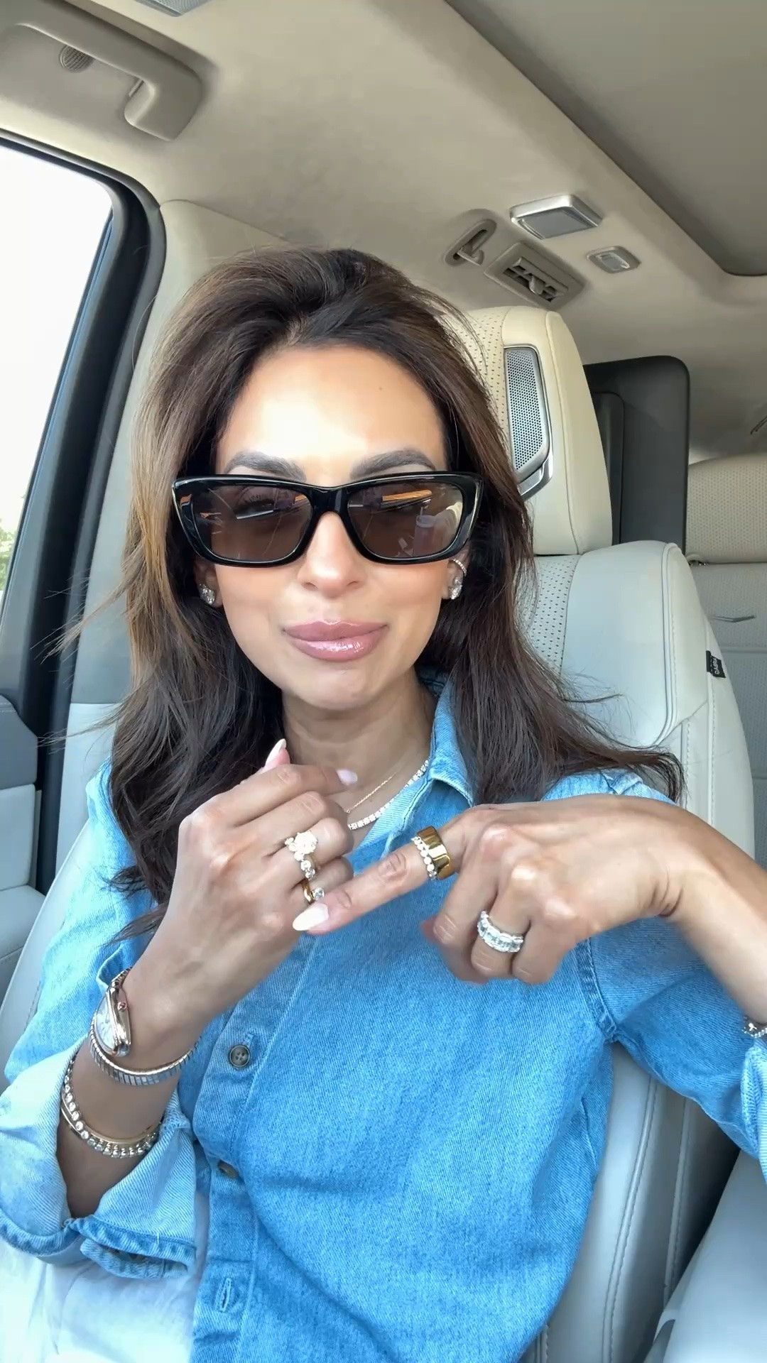 I am loving this adorable pinky ring! @electricpicks is having a huge sale on select items too!! Linking my picks here!#ad #sponsored
