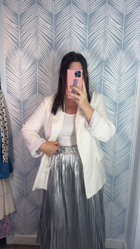 White blazer and silver midi skirt

Blazer is from 30A Mama
Skirt linked 
Work wear
Church outfit
Metallic look



#LTKover40 #LTKSeasonal #LTKmidsize