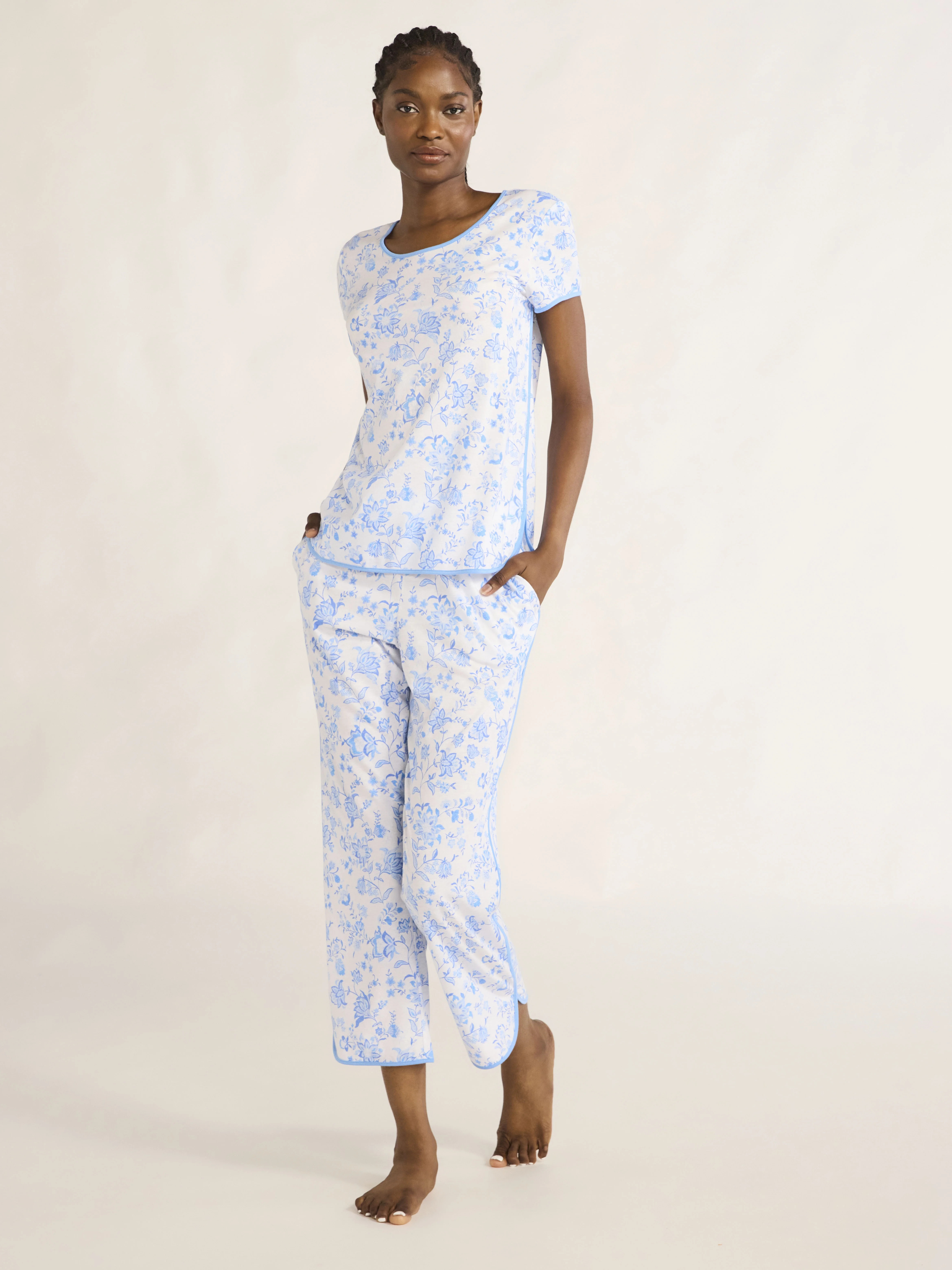 Joyspun Women's Sleep Tee and Pants Pajama Set, 2-Piece, Sizes XS-3X | Walmart (US)