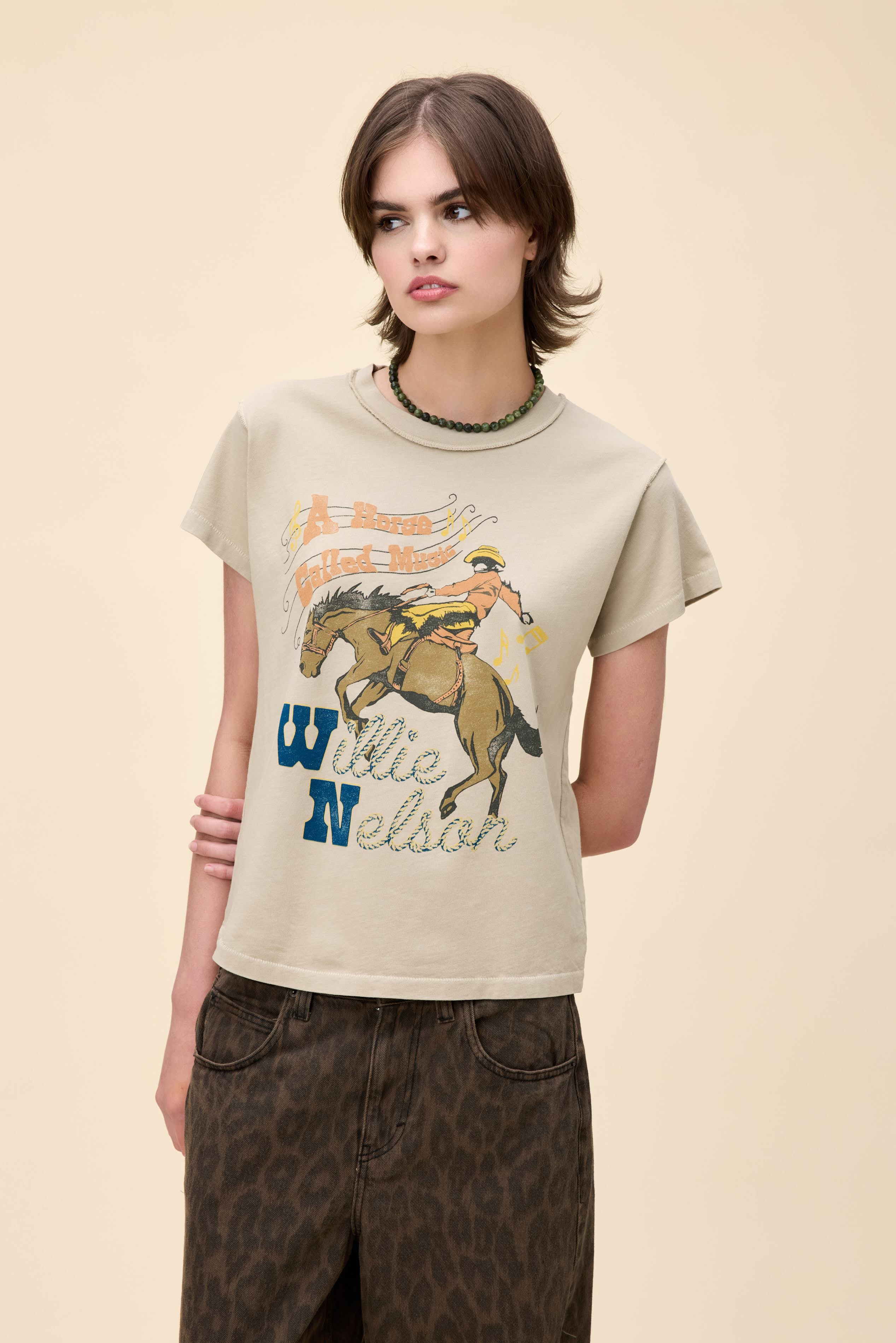 Willie Nelson Horse Called Music Reverse GF Tee | Daydreamer