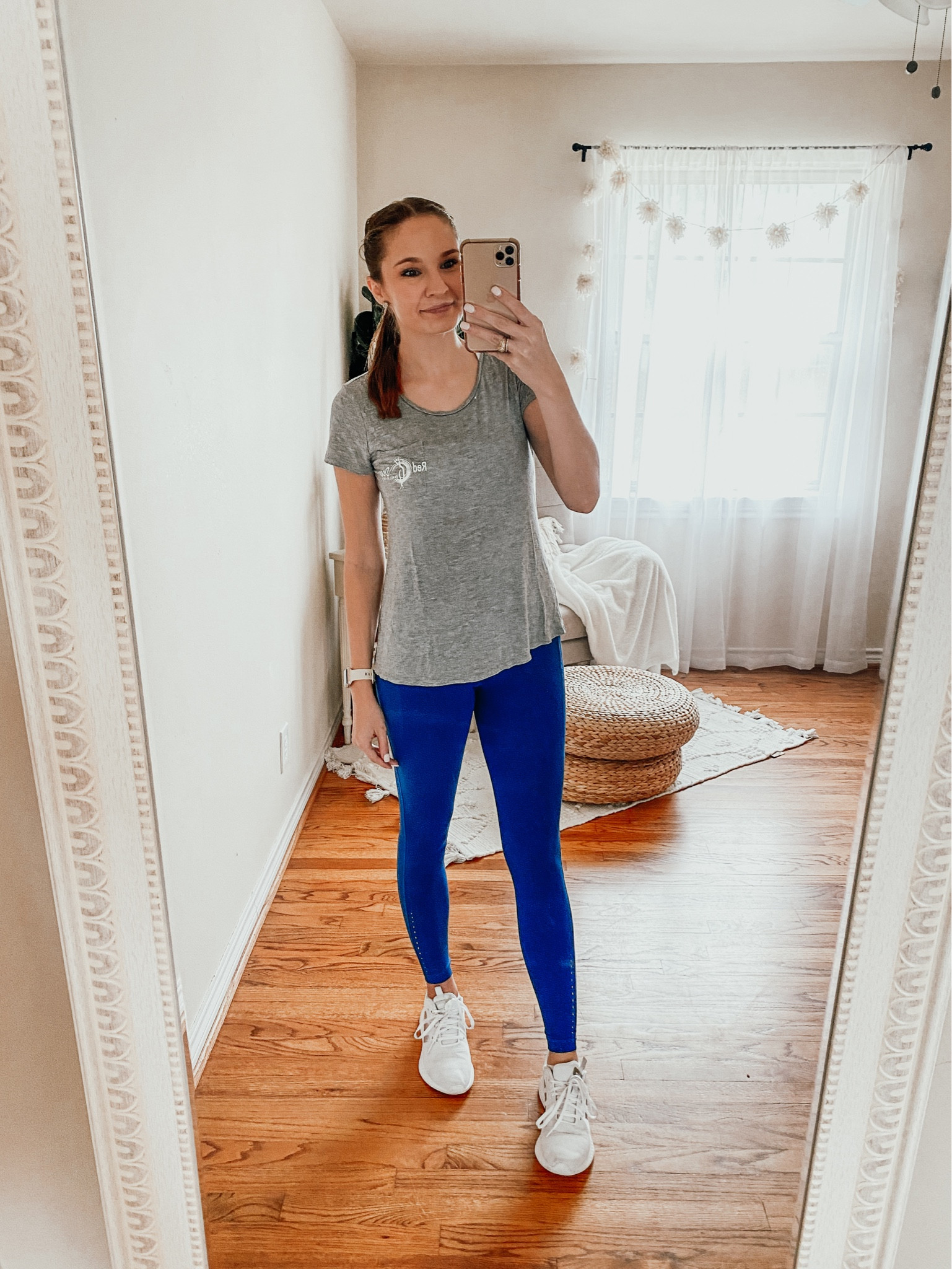 Dance teacher fit Lululemon blue leggings 

#LTKstyletip #LTKfit