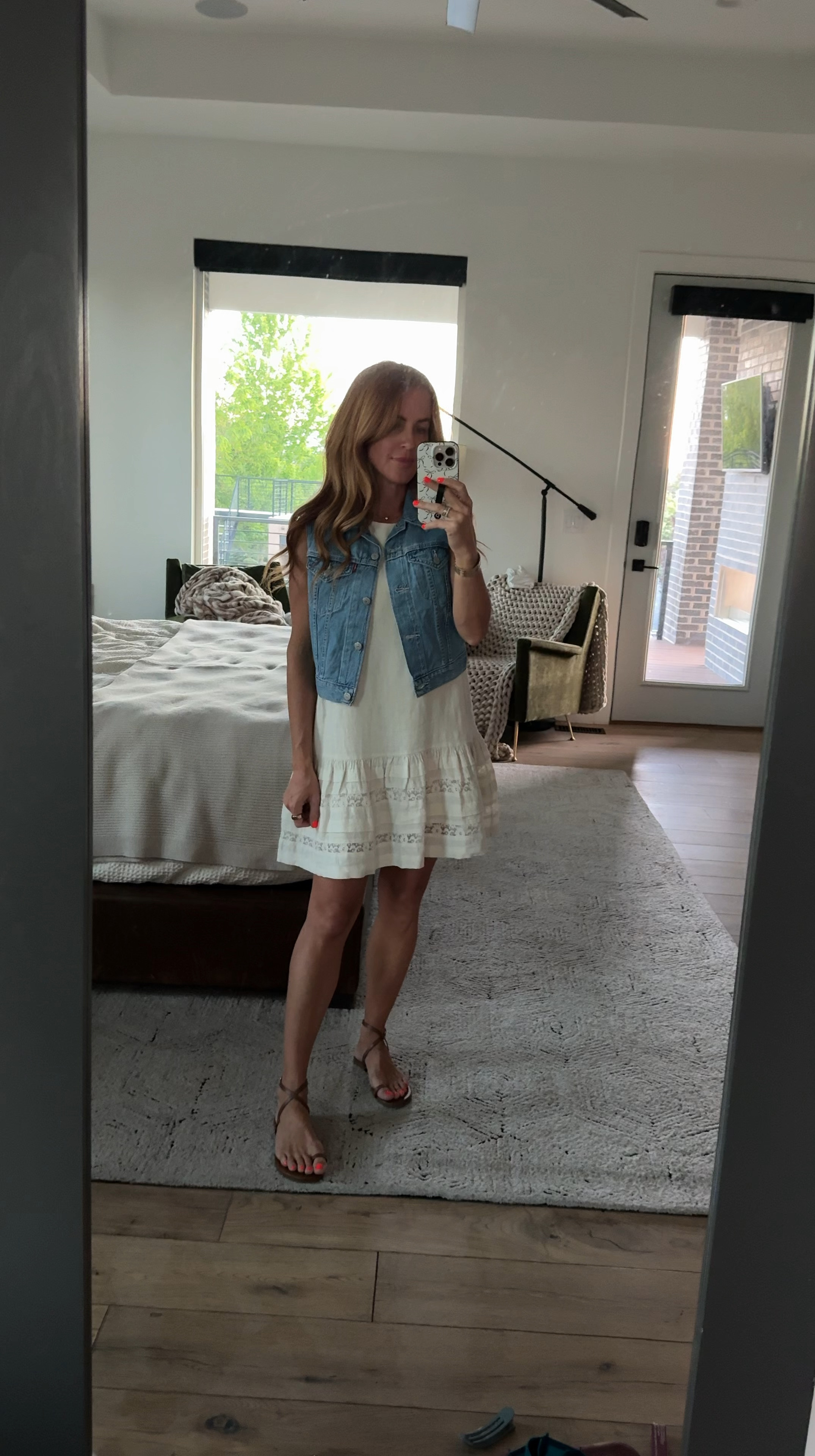 I get asked frequently about this vest and I’ve worn this one that last few months, perfect to spice up a boring outfit. 
@levis