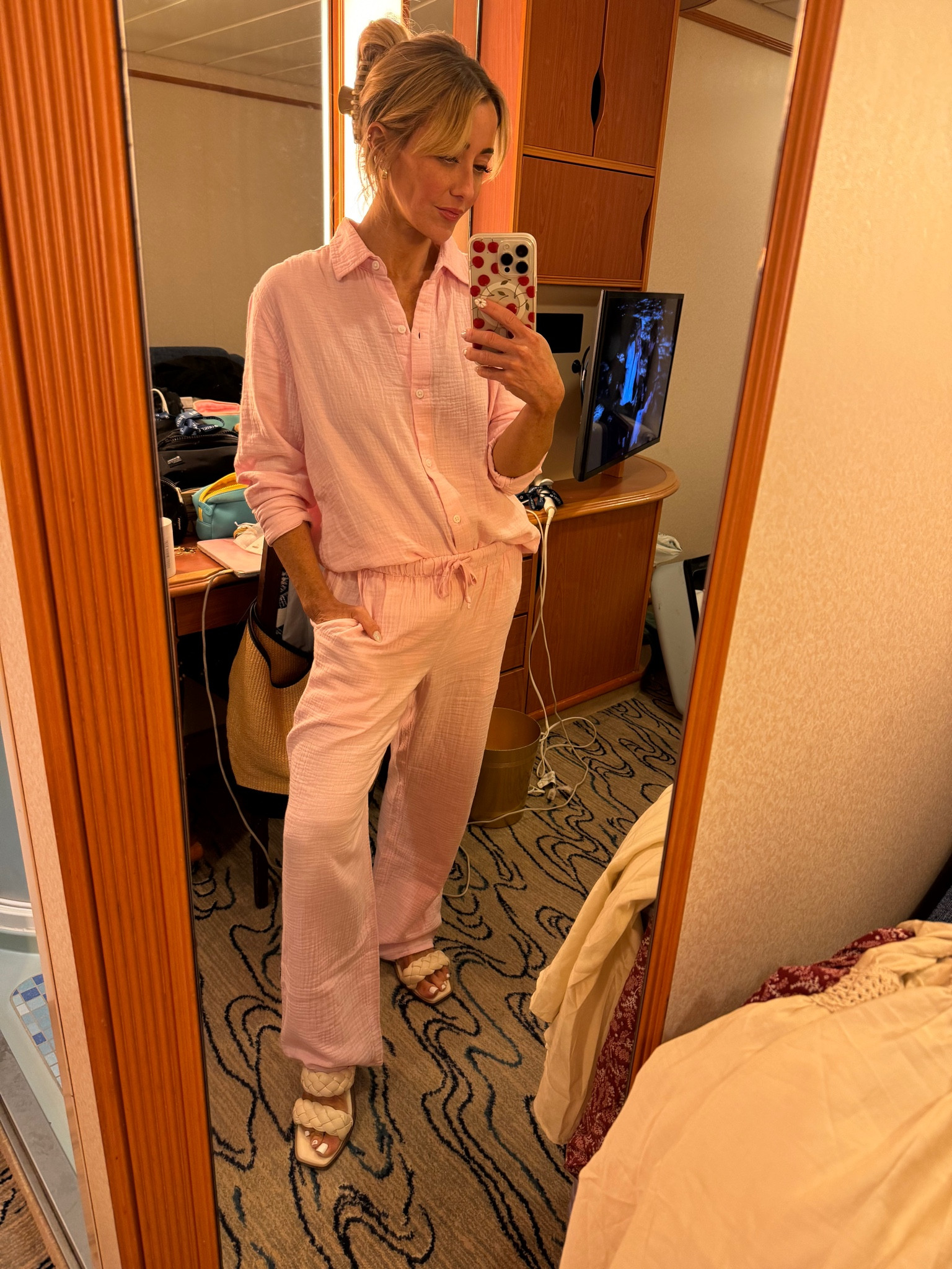 Obsessed with this set from aritzia! 

#LTKTravel #LTKStyleTip #LTKFindsUnder100