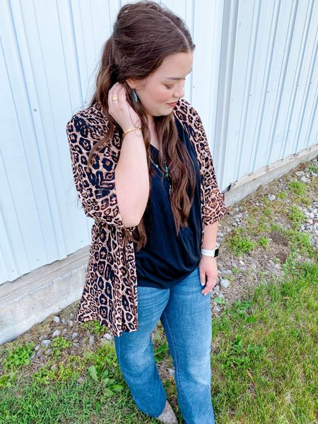 How I Style My Flare Jeans From Wrangler! // Country Concert Outfit 

#LTKFind