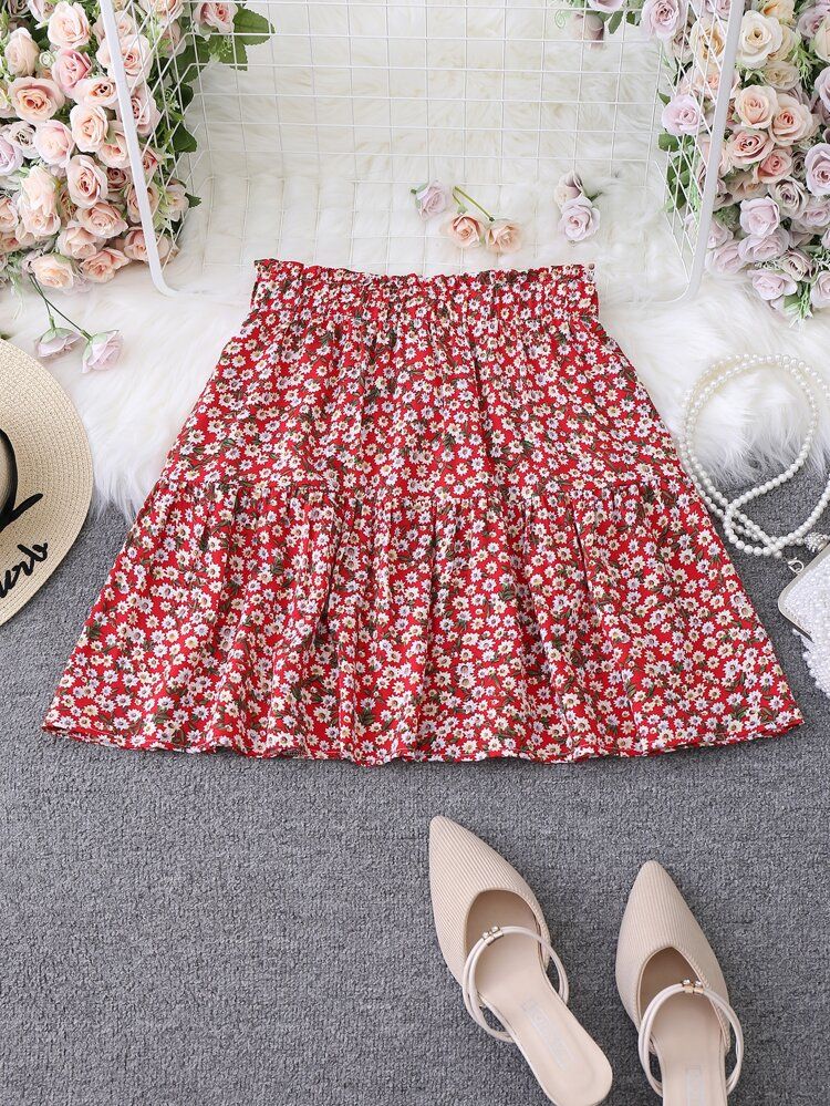 New
     
      Plus Ditsy Floral Ruffle Hem Skirt | SHEIN