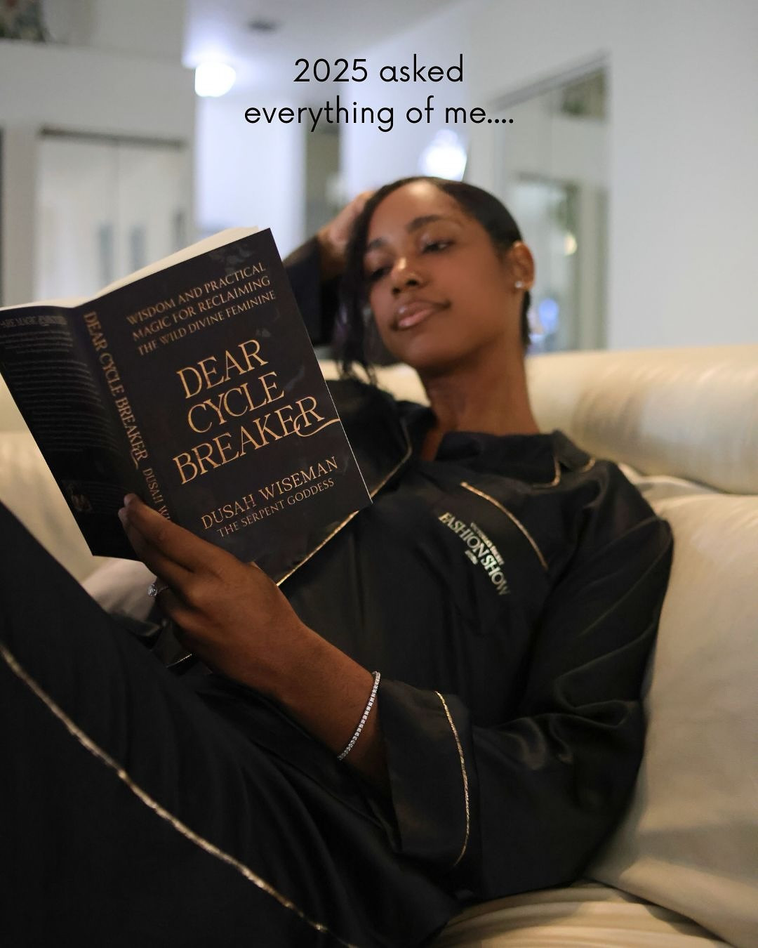 #VSPartner 2025 asked everything of me — and then gave me proof that I could hold it all.

The clothes we choose matter when our days move between motherhood, meetings, creativity and quiet evenings on the couch. 
Right now, I’m prioritizing pieces that work across my whole day — comfortable enough for home, polished enough for everything in between. That’s why my latest post, Best Winter Loungewear for Women: Cozy, Chic & Everyday Ready, feels aligned with the way I’m living as one year closes and another begins.

As I step into 2026 — the Year of the Fire Horse — I’m carrying forward momentum with intention. Less urgency. More clarity. And a deeper trust in the pace that honors my body, my work, my family, and home.

Here’s to a year that built me. And to the one ahead — bold, intentional and alive with purpose.

🔗 https://the-musings.com/best-winter-loungewear-for-women-cozy-chic-everyday-ready/

#LTKdayinmylife #LTKmorningroutine #LTKmomlife