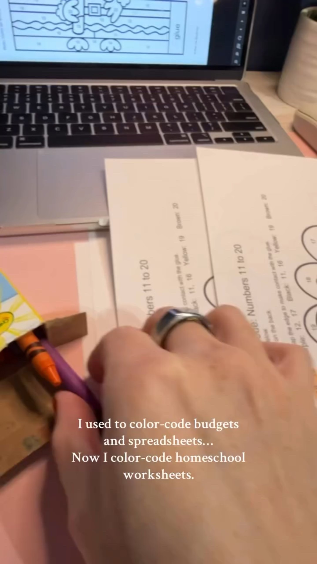 Life changes, but I guess I’ve always loved a good system. 🤍

Tell me: What’s one specific ‘system’ or organizational trick you brought from your old job into your mom life?

#homeschoolmomlife #homeschoolersofinstagram #momsover30 #homeschoolroom #planwithme