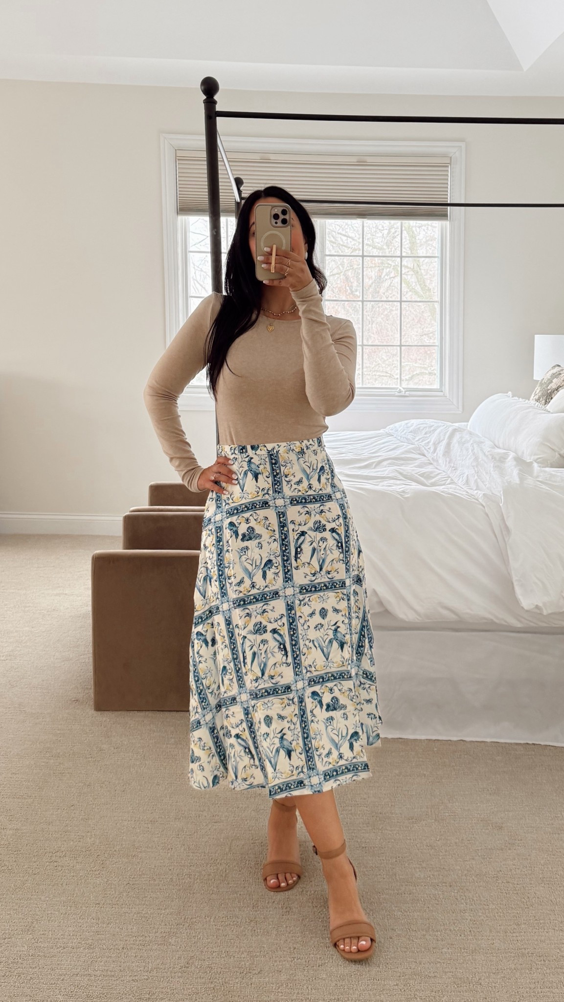 Beautiful high quality linen skirt that is perfect for a vacation to the Amalfi coast, Italy, Positano, or for any summer occasion! Love it!!! Wearing size 4 here but reordering it in size 6 

H&M, ootd 



#LTKdayinmylife #LTKmomlife #LTKootd