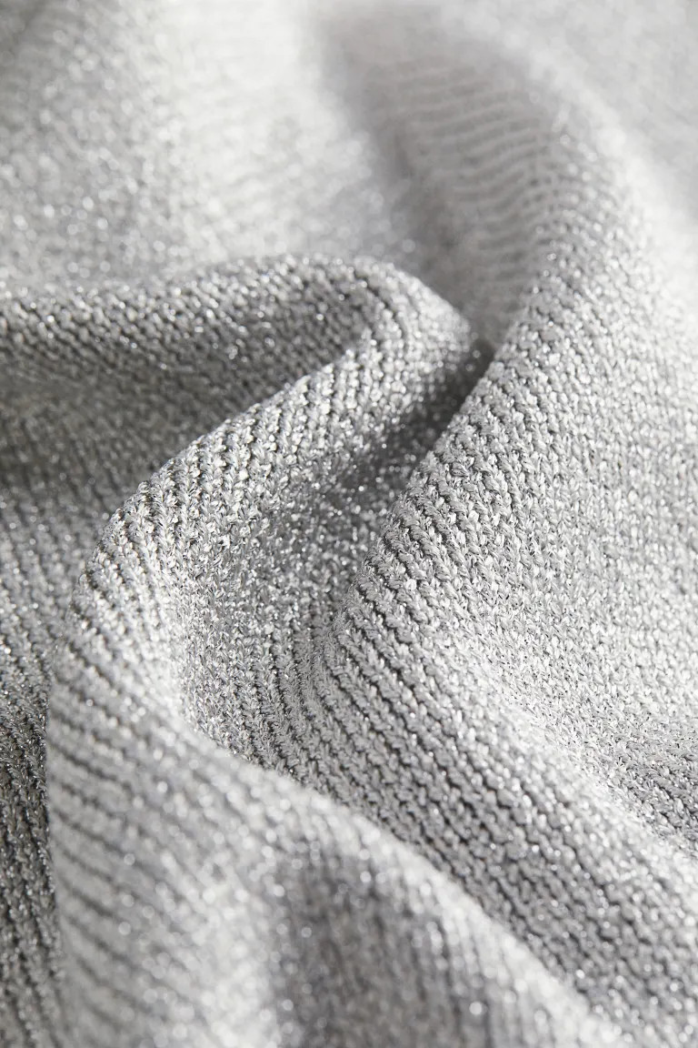 Glittery turtleneck top | H&M (UK, MY, IN, SG, PH, TW, HK)