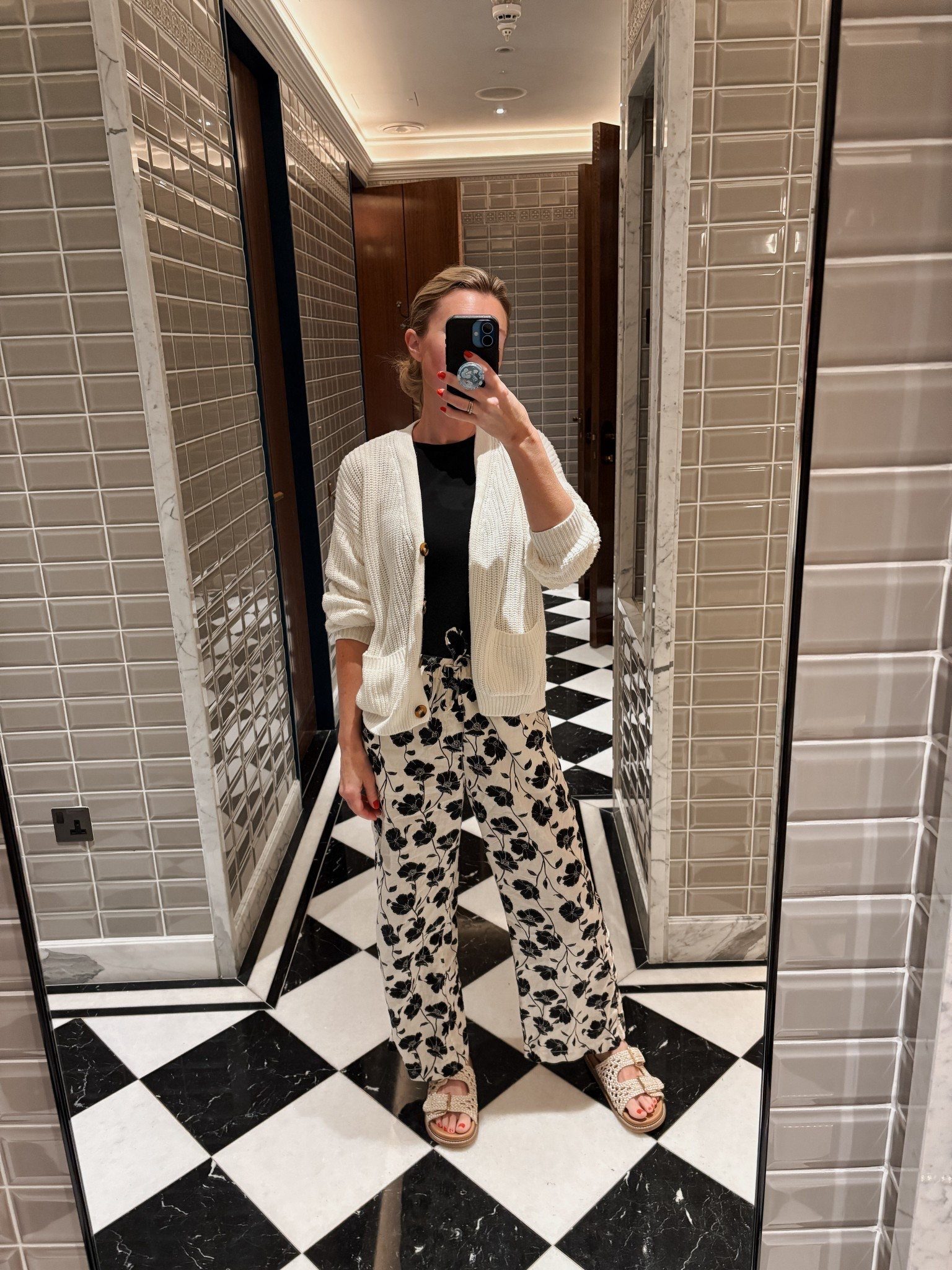 Loving these linen pants- easy to dress up or down. Sandals are comfy too!

#LTKFindsUnder50 #LTKPetite #LTKStyleTip