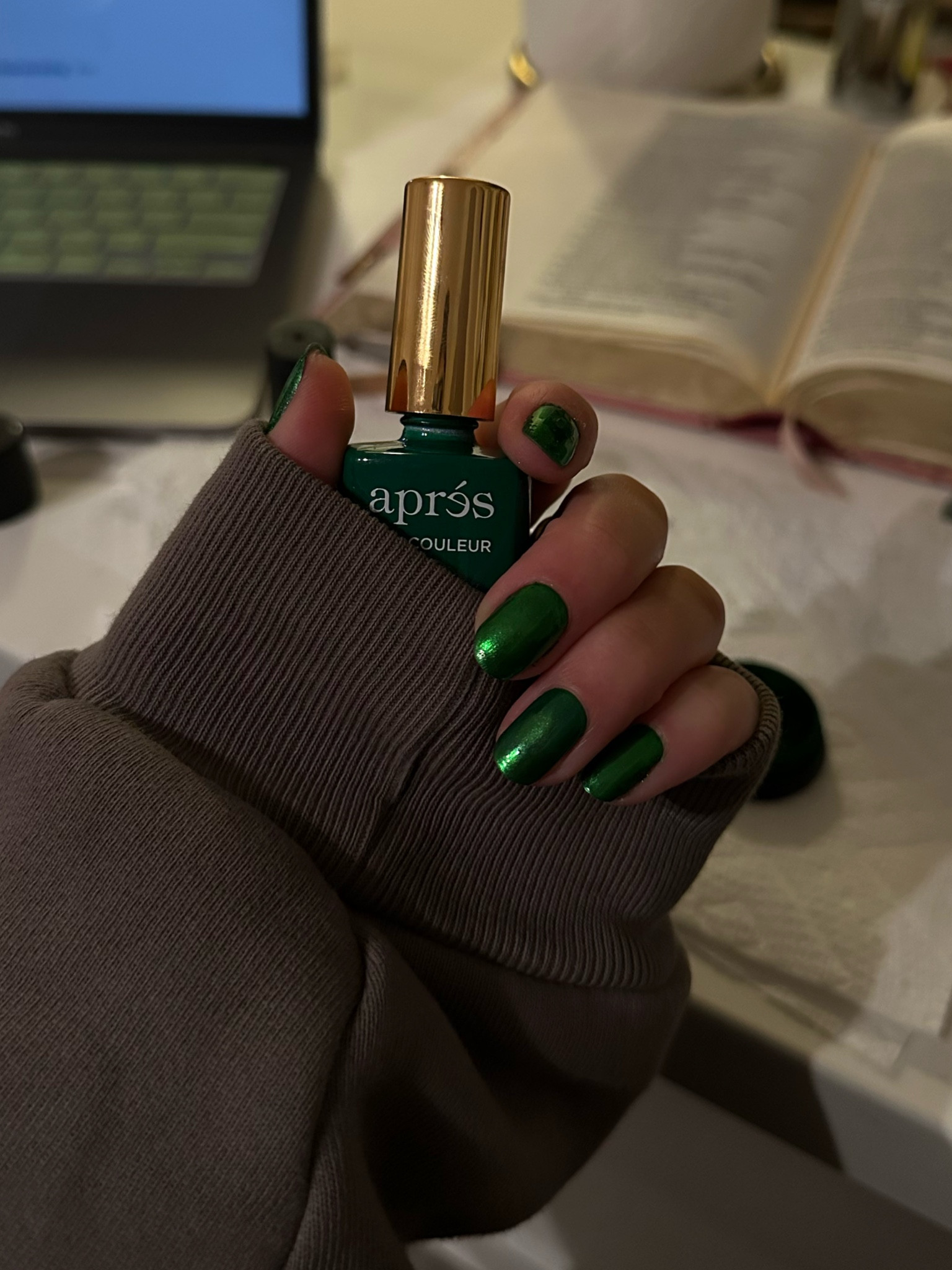 getting back into doing my nails from home 🥹💚

#LTKbeauty #LTKHoliday #LTKSeasonal