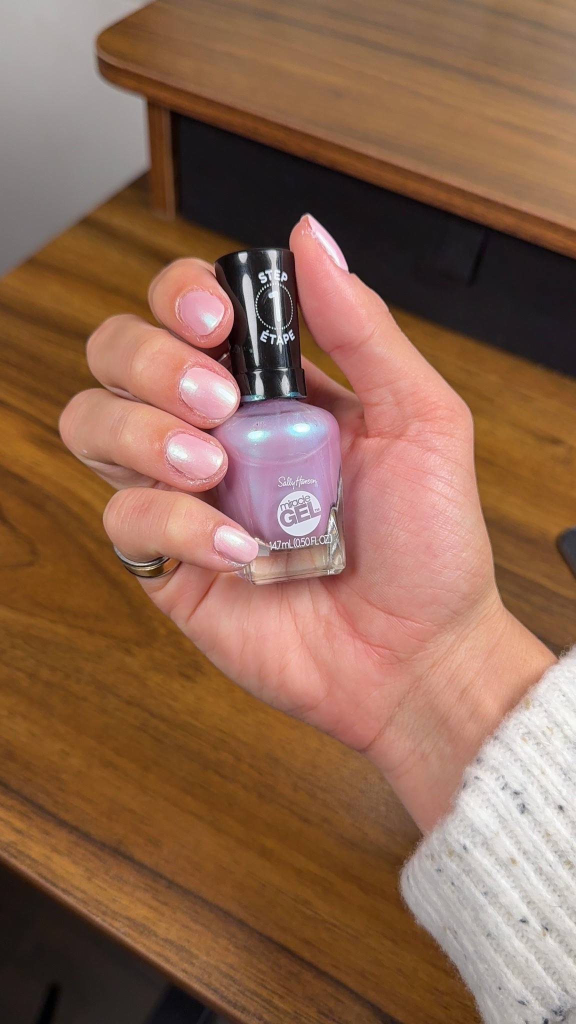 #ad Love me a shimmery nail moment #SHPartner #SallyHansenPartner #TargetPartner #Target @sally_hansen @target @shop.LTK #liketkit