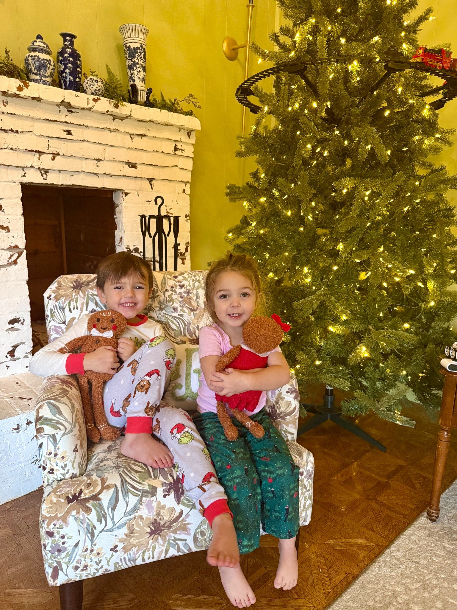 Christmas Gingerbread Stuffies 
#gingerbreadgirl #gongerbreadman #target #christmas #kids #gingerbread #decoration

#LTKSeasonal #LTKKids #LTKHoliday