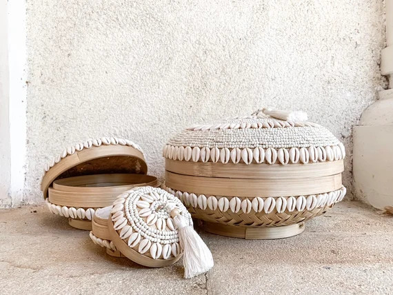 Panieres Balinaise perlés à la main - boites a offrandes - boites sacrees balinaises - boites a... | Etsy (FR)