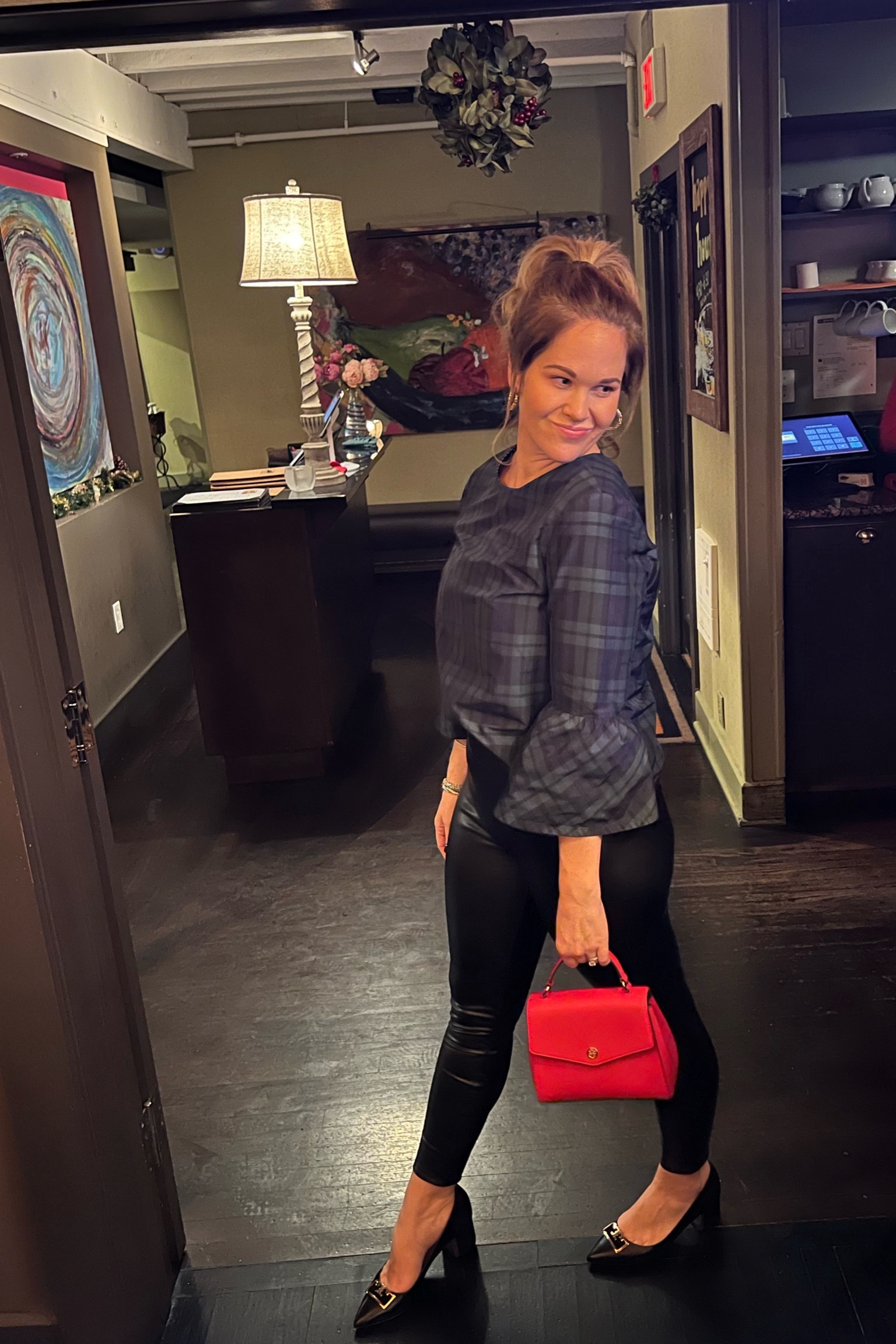 Meet me under the mistletoe for this perfect date night look  

#LTKSeasonal #LTKstyletip #LTKHoliday