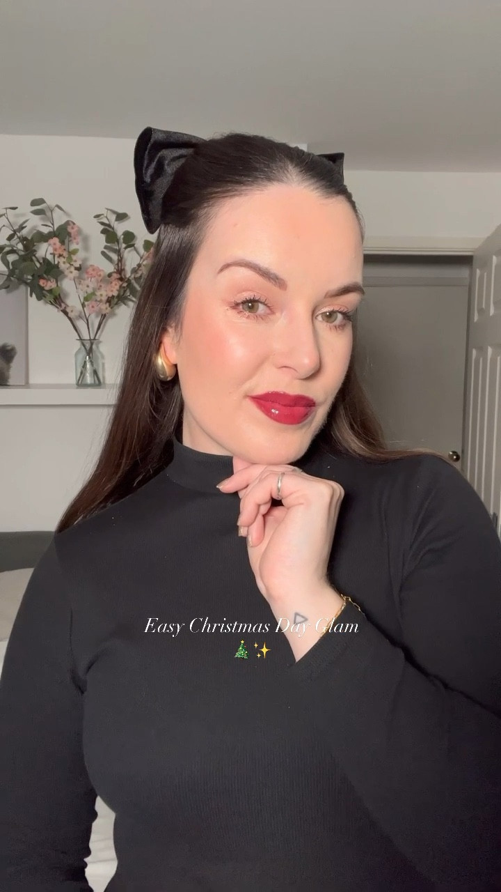 An easy Christmas Day Glam makeup look 🎄✨

#LTKGiftGuide #LTKbeauty #LTKHoliday