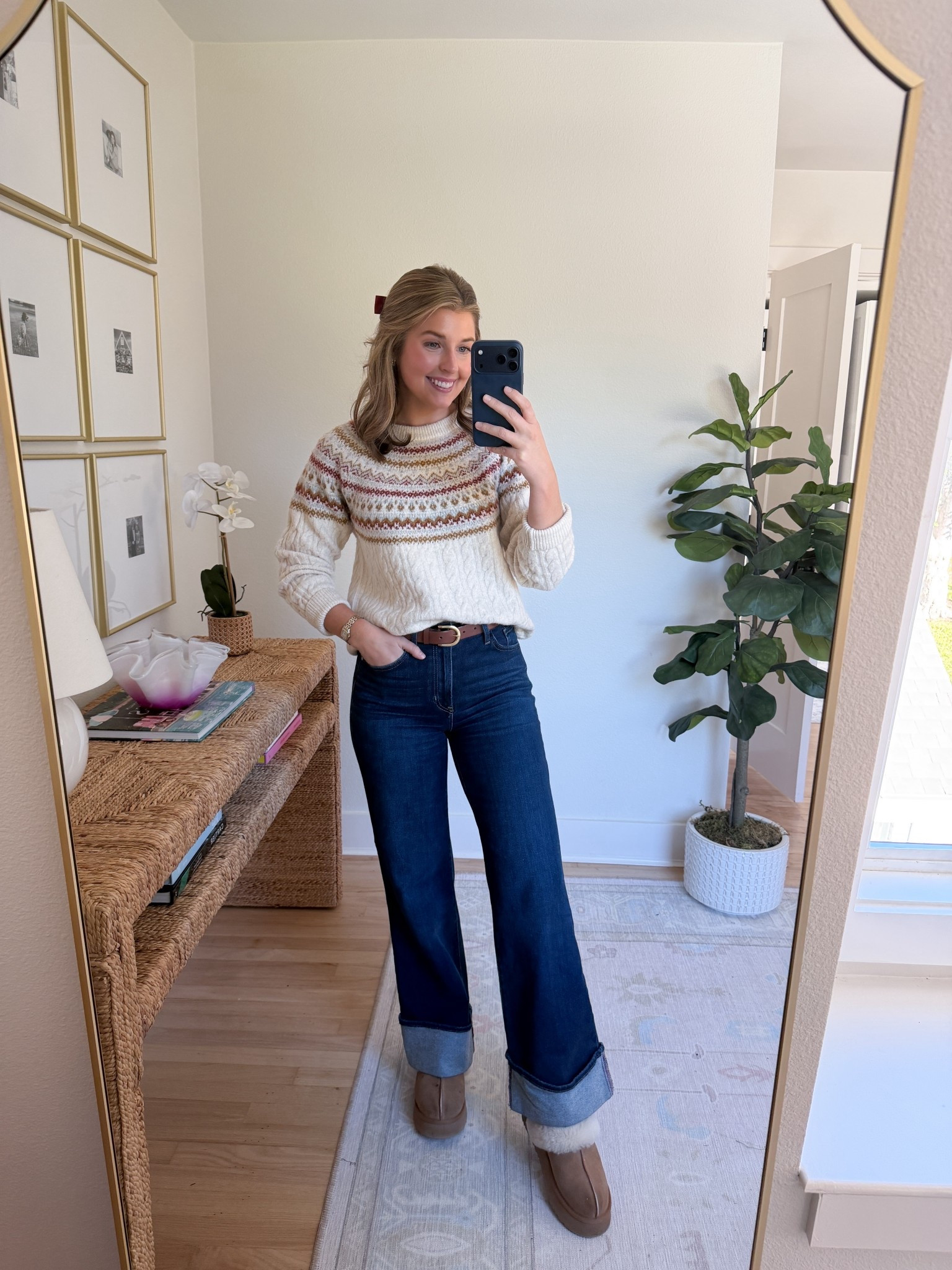 OOTD today! Wearing a S in sweater and 25 in jeans 