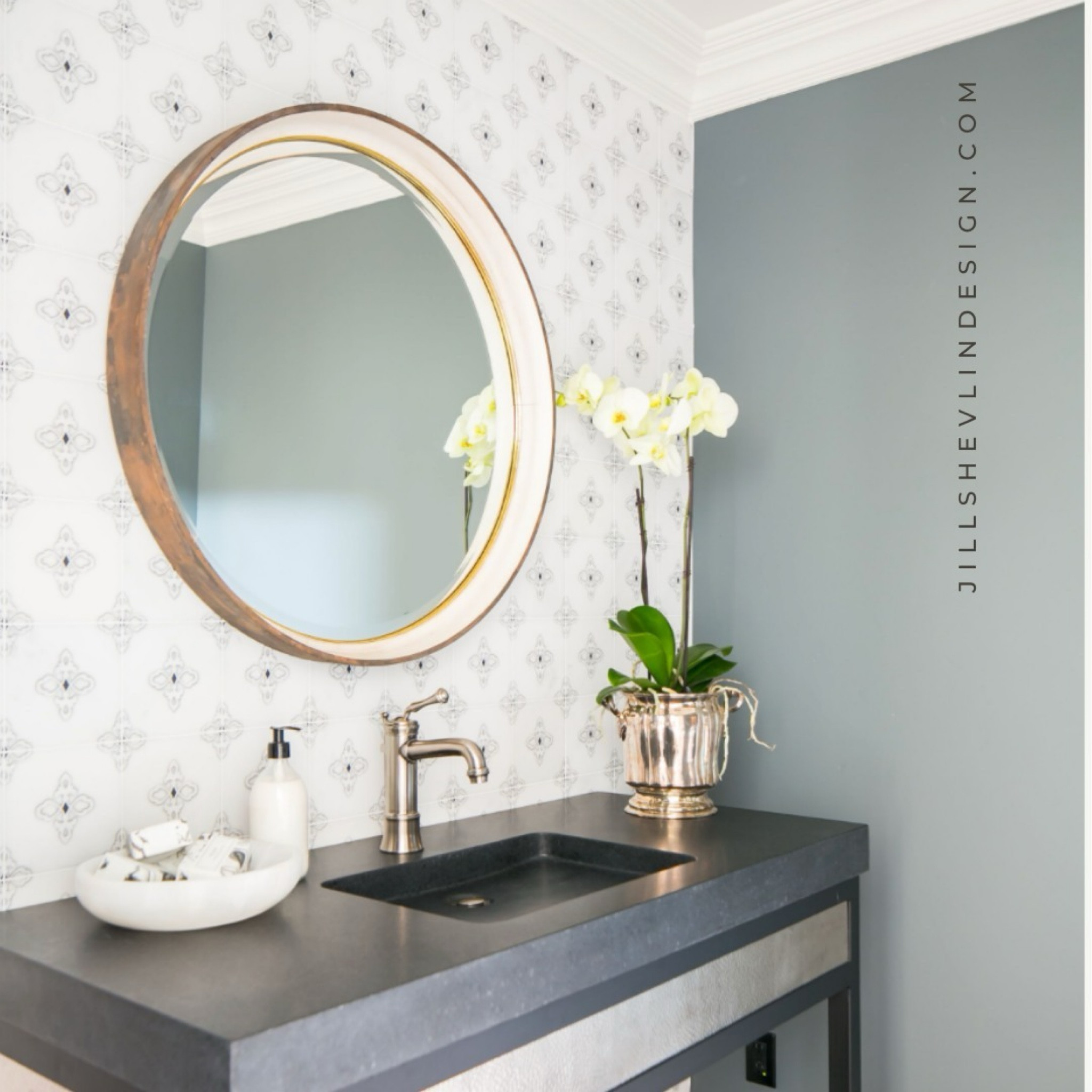 Whether you're getting ready for the day or winding down for the night, bring your dream vanity to life with Jill Shevlin Design! To get started, visit our website and subscribe to our newsletter. Link in bio!

#VeroBeachNewHome #VeroBeachInteriorDesign #JillShevlinDesign #InteriorDesign #Outdoorliving #verobeach #homestyle⁠ #luxuryhome #realestate #furniture #homedesign #interiorandhome #interior4all #interiordecor #yourstyleismysignature