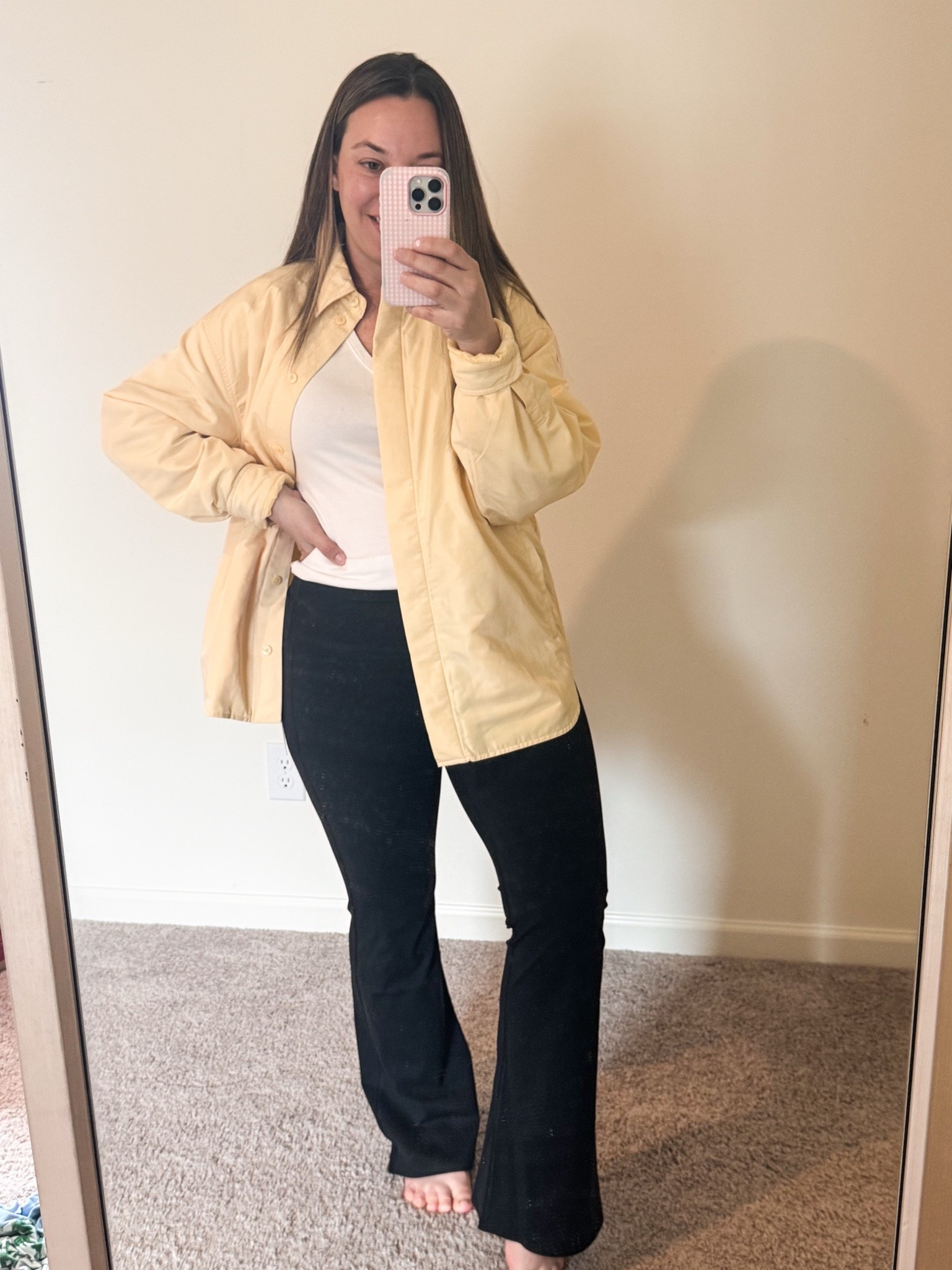 Summer outfits travel spring jacket yellow black fold over yoga pants millennial mom outfit


Jacket - Small, fits oversized. Probably could also do XS
Flare leggings - medium in the 7/8 length

#LTKootd #LTKmomlife #LTKgrwm