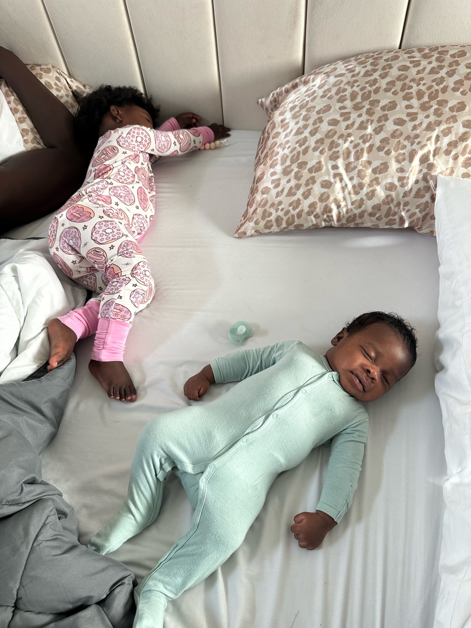 My babies sleeping in their trusty Caden Lane & Kyte onesie

#LTKFindsUnder50 #LTKFindsUnder100 #LTKBaby