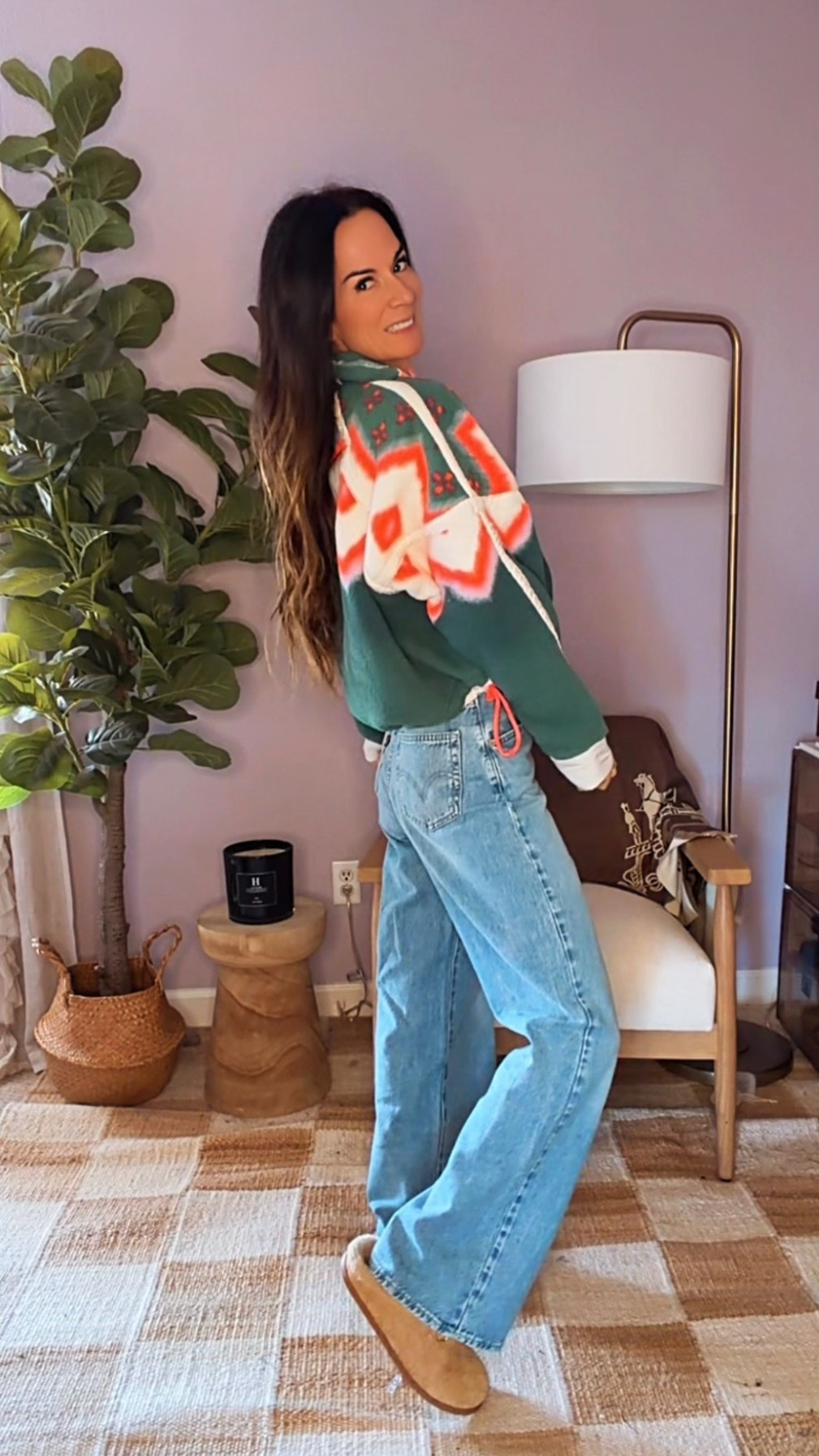 Getting ready for the day but make it cozy, casual, and still chic. This pullover has me feeling warm without trying too hard, and let’s talk about the best jeans on the planet for a second… because these Levi’s are IT. Straight-leg perfection, relaxed but flattering, and the adjustable waist?! Game. Changer. Comfortable enough for all-day wear, polished enough to leave the house feeling put together.

If it’s chilly where you are (or pretending to be chilly like Florida 😉), this is the vibe.

Wearing XS Fleece and 24 in denim 

#OOTD #FloridaCold #WinterUniform #LevisJeans #DenimObsessed #CasualChic #EverydayStyle #CozyButCool #StraightLegJeans #WardrobeStaples #NicoleColeeStyle #WhatIWore #LTKStyle #LTKDenim #LTKFinds #nicolecolee #fashionblogger #styleblogger #freepeople 



#LTKootd #LTKGiftGuide #LTKHoliday