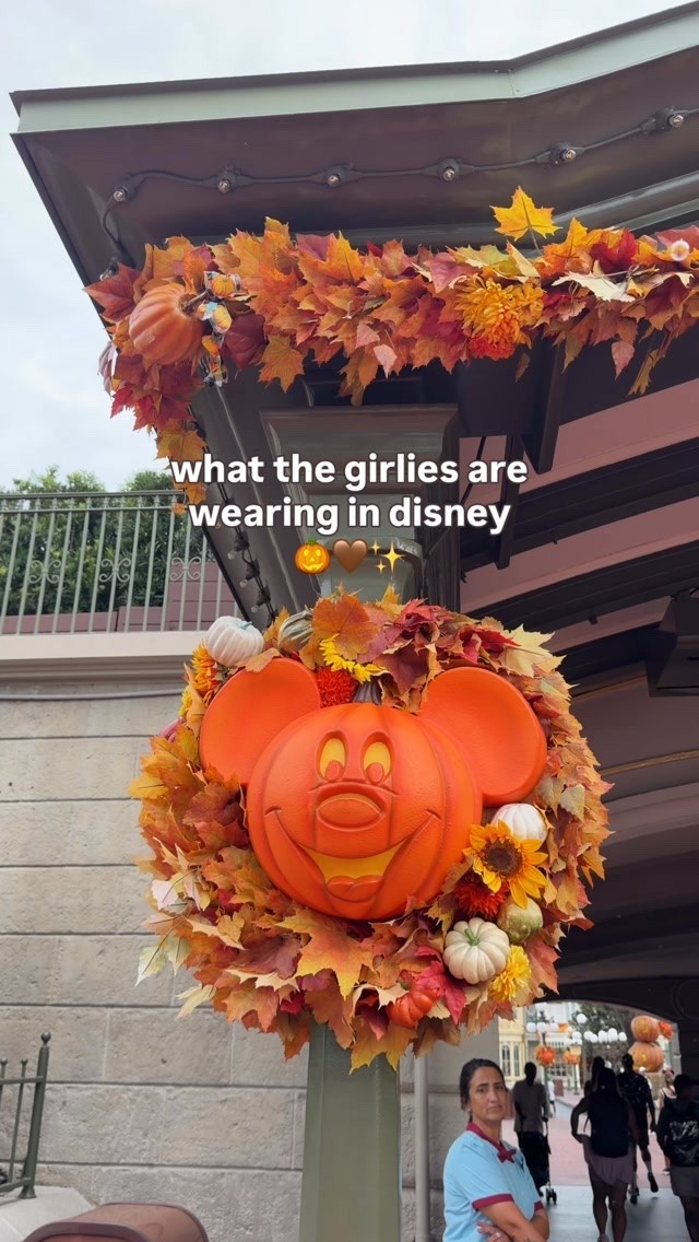 Save this video for your next Disney outfit 🎃🤎✨ comment SHOP for a 🔗 to our Disney outfits. #disneyadult #disneyoutfit #disneyoutfitinspo #fallatmagickingdom