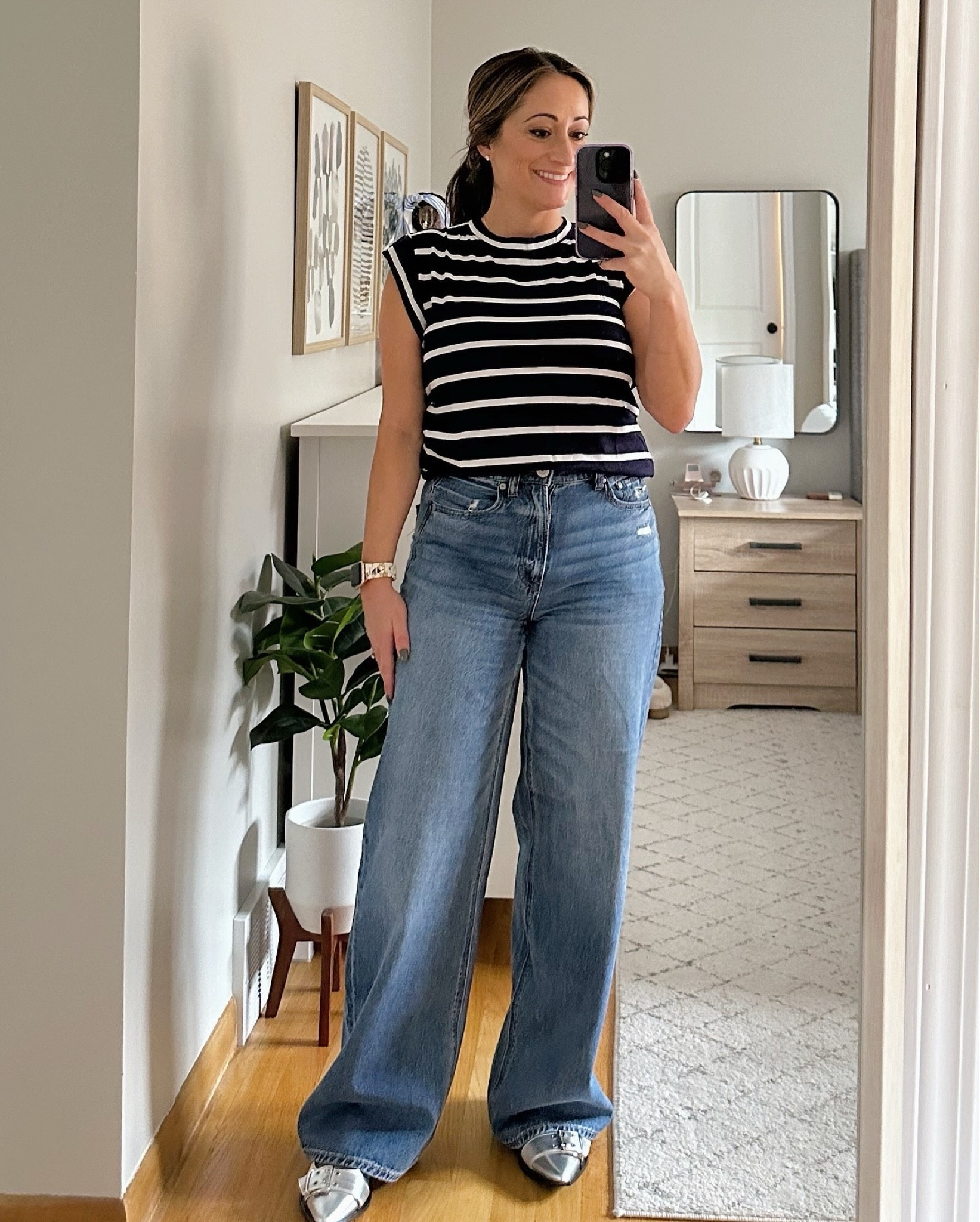 Amazon finds under $10!
**other items in photo are either from another retailer or not included in my “under $10” series**

#LTKStyleTip #LTKOver40 #LTKFindsUnder50