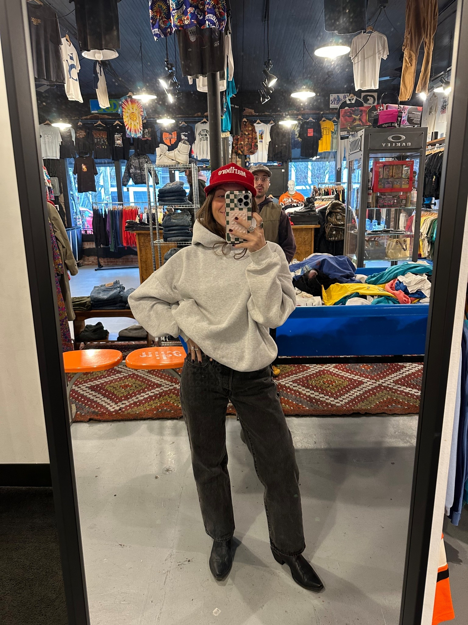 wearing a size W24 L27 in jeans / they’re my favorite black jeans. 
hoodie size small — it’s oversized! 

boots are linked on my shopmy


@levis #levis #denim 
