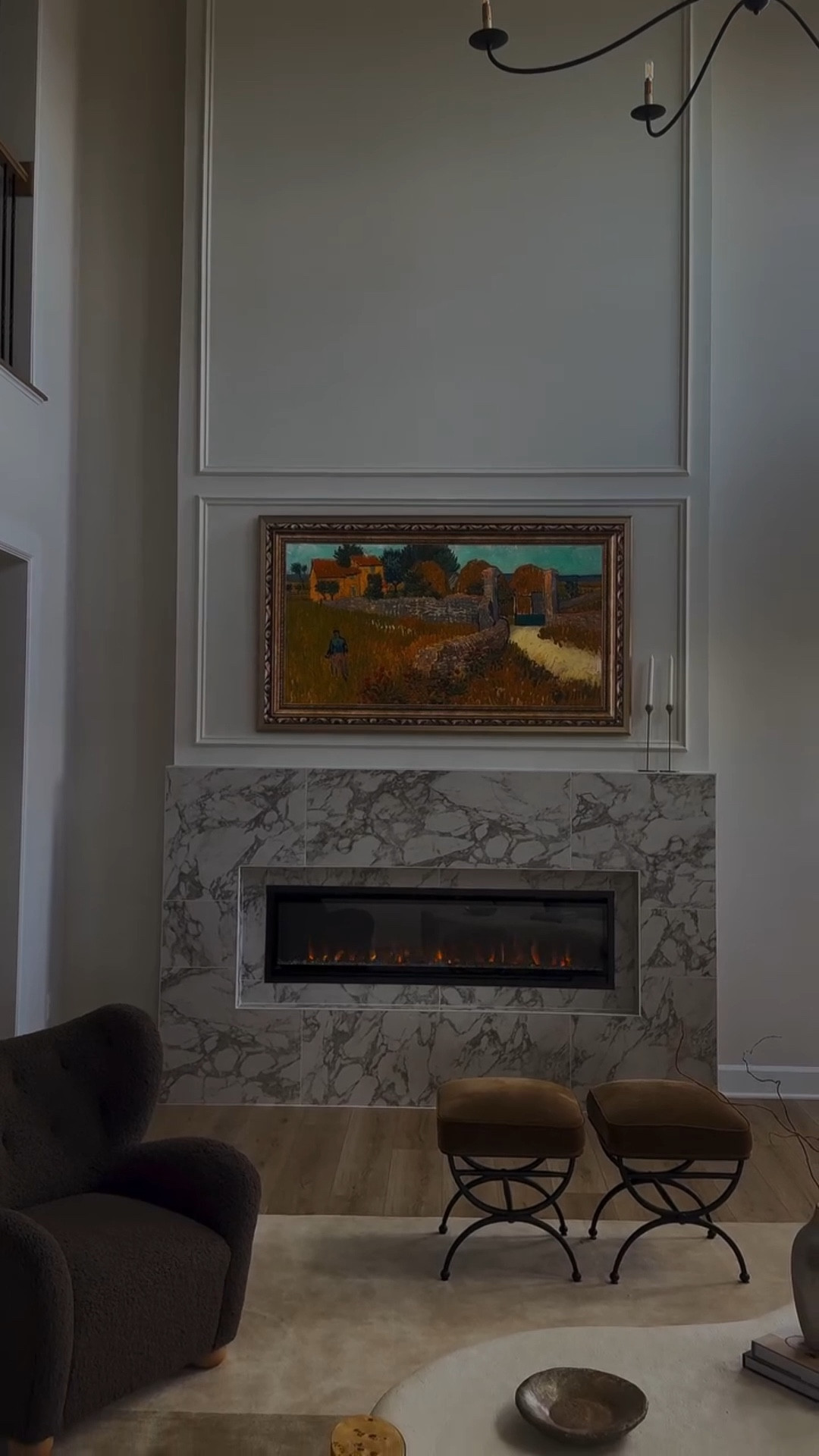 my pinterest board coming to life 🔥🔥 

we used Italian Arabescato porcelain tile & I’m forever obsessed!! 🤍 I was stuck between going traditional or mixing it up with modern elements and I LOVE how it turned out! 

comment “FIREPLACE” for details and links to similar options! 
.

.
#homeinspo #modernhome #neutralhome #modernorganio #cozyhome #organicmodern #interiorinspo #fireplace #fireplaceideas #livingroom #wayfaircreator