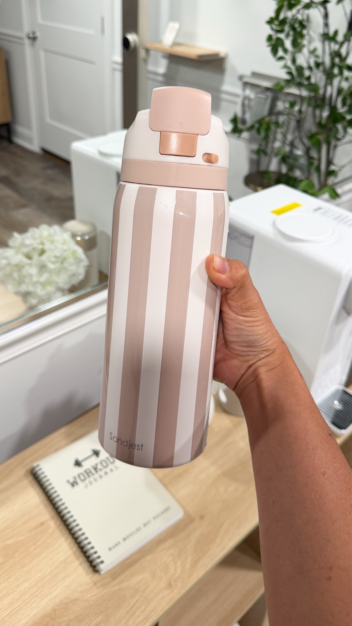 Latest Amazon find and honestly… she’s cute and practical. 🤍🎀

This insulated tumbler keeps my drinks cold for hours, fits perfectly into my everyday routine, and the neutral striped design is too good not to share. One of those little Amazon finds that makes daily life feel prettier. ✨ 

#amazonfinds #amazonhome #neutralstyle #cozyhome #amazonfavorites #homeaesthetic #everydayessentials #ltkhome #amazonmusthaves #modernorganichome

#LTKmomlife #LTKSaleAlert #LTKHome