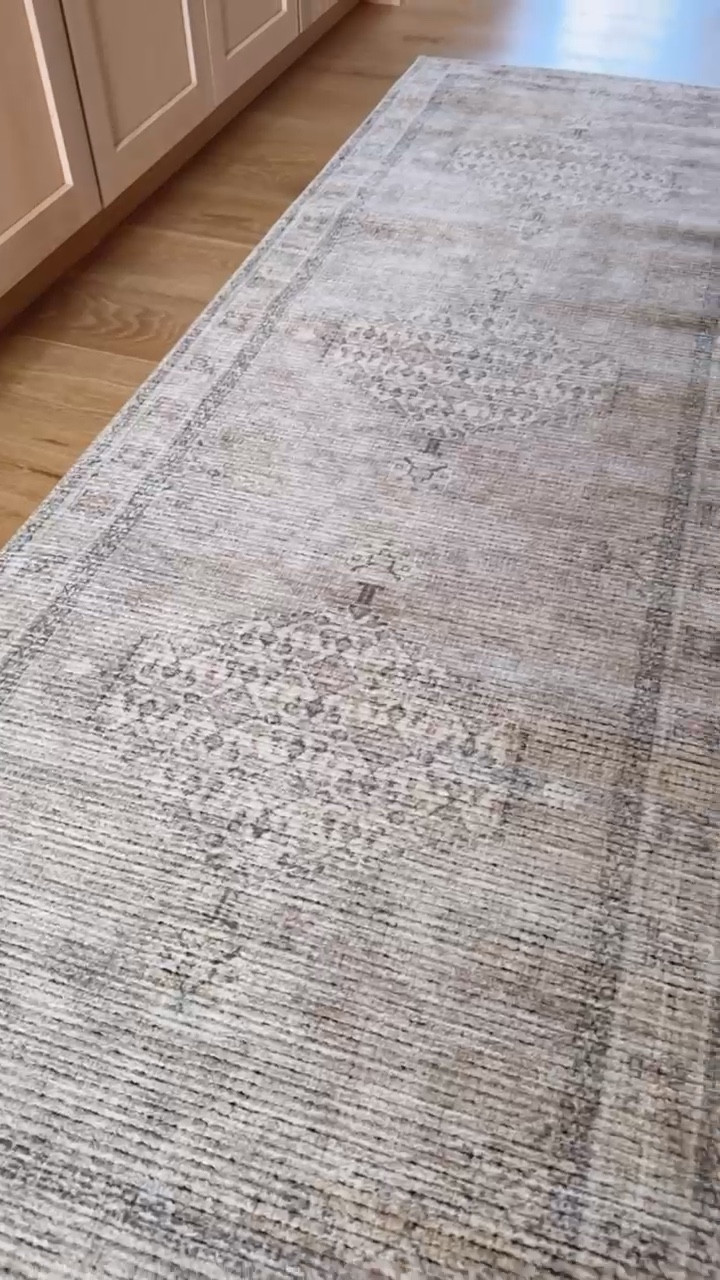 The perfect Wayfair runner that complements both warm and cool tones while adding the prettiest pattern to the kitchen. #ad @wayfair #WayfairPartner #Wayfair #fromloomtoroom #beckiowens #beckiowensxlivabliss @livabliss @beckiowens 



#LTKmomlife #LTKHome #LTKdayinmylife