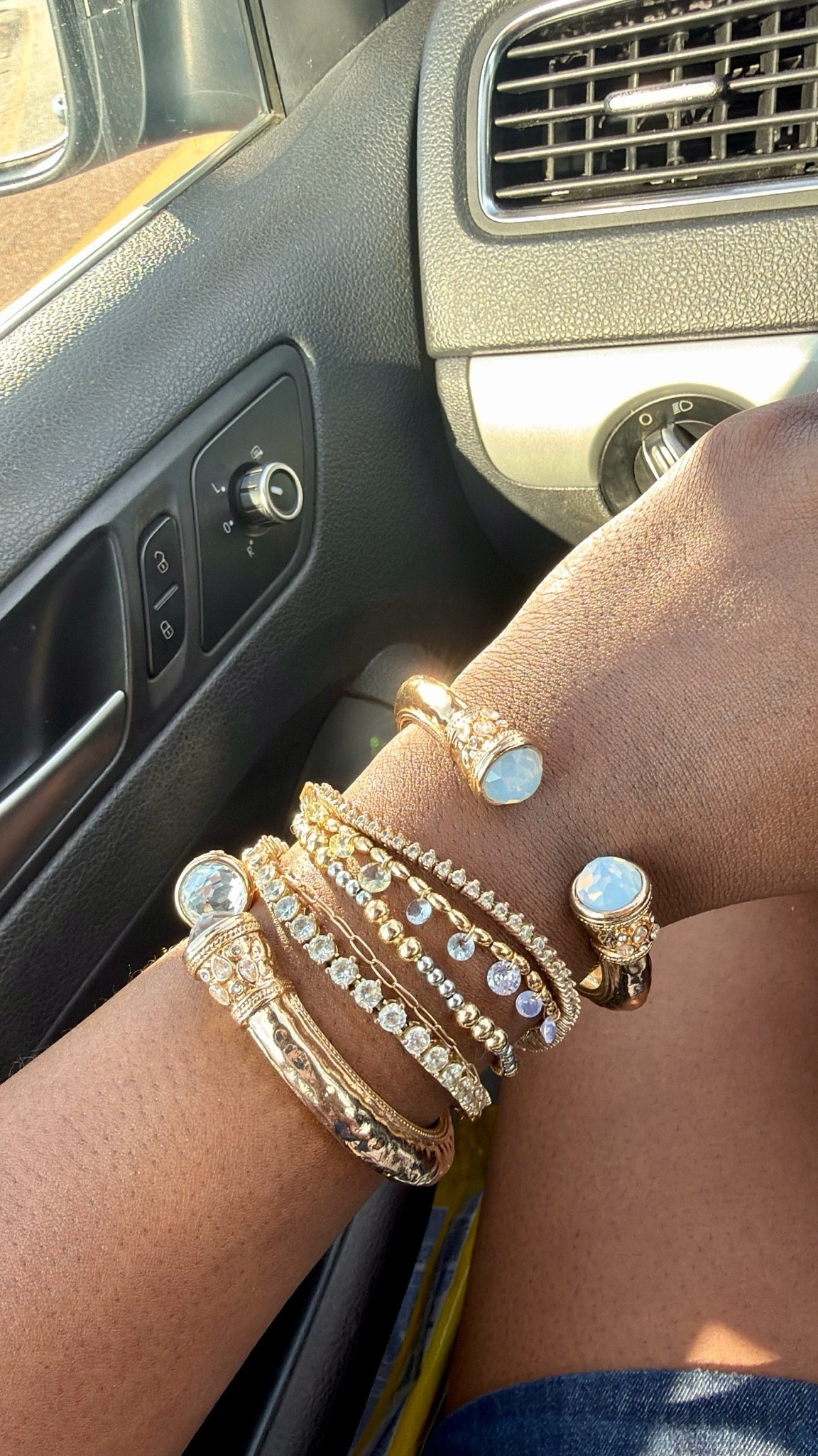 Bracelet stack of the day! ✨✨✨
Cuff bangles - @thewillowtree 
Tennis bracelets - Melinda Maria (use code lsc10)
Stretchy bracelets - BaubleBar

#LTKgrwm #LTKootd #LTKdayinmylife