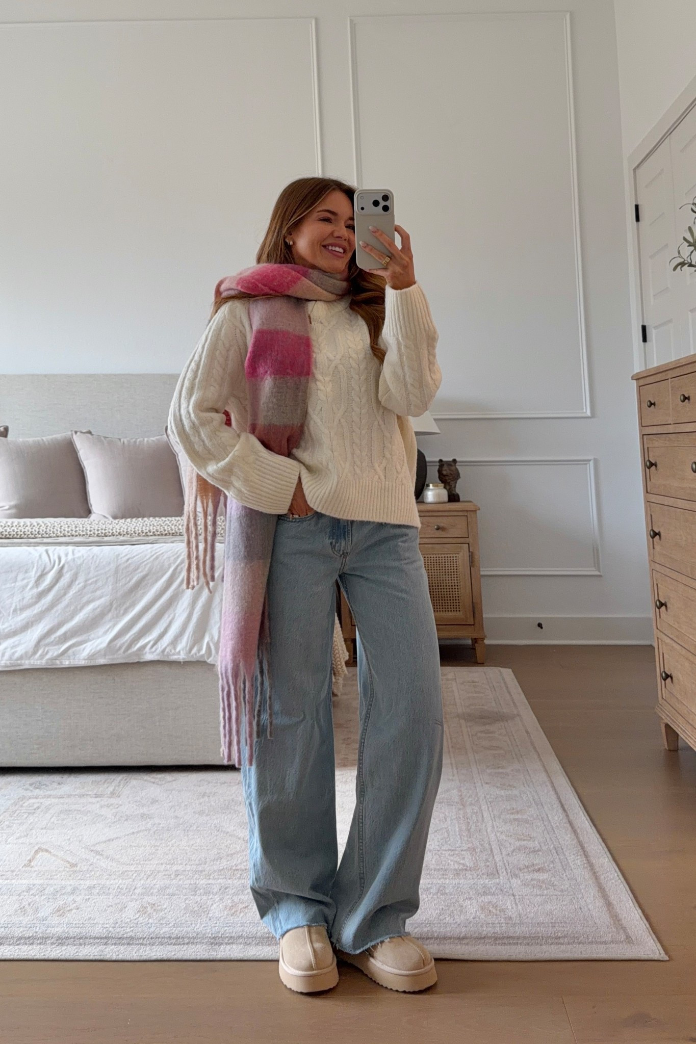 sweater: small // jeans: 24 regular 