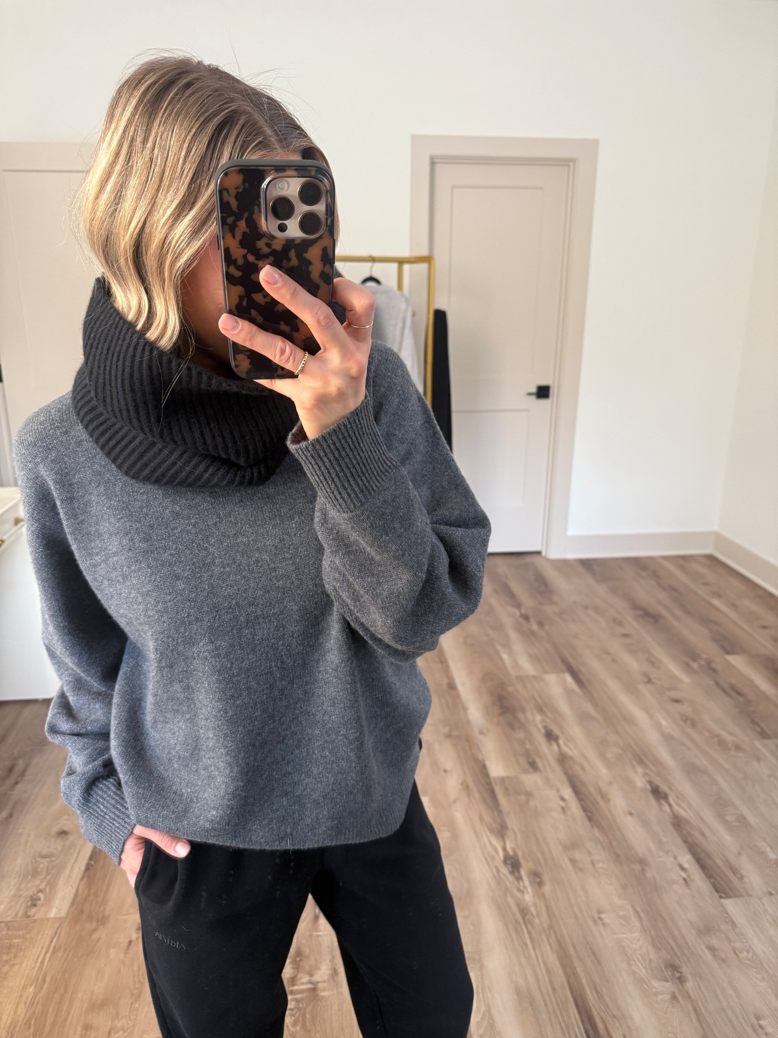 Wearing small sweater, small fleece pants, neck warmer one size

@aritzia #aritziapartner #ad #paidlink

#LTKOver40 #LTKGiftGuide #LTKFindsUnder100