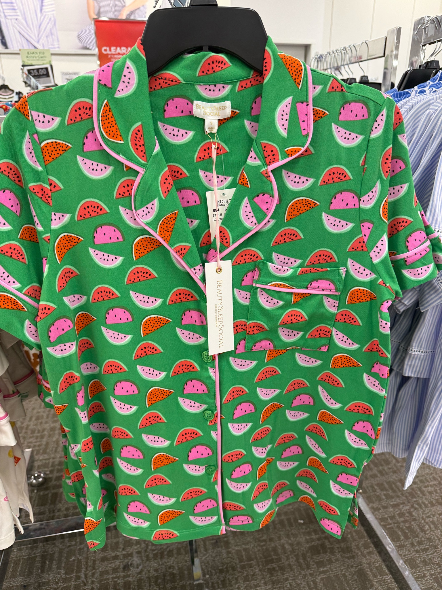 Summer pajamas 

These PJs stopped me right in my tracks this past weekend! They have the cutest prints and the fabric felt so soft and lux!

#LTKmomlife #LTKselfcare