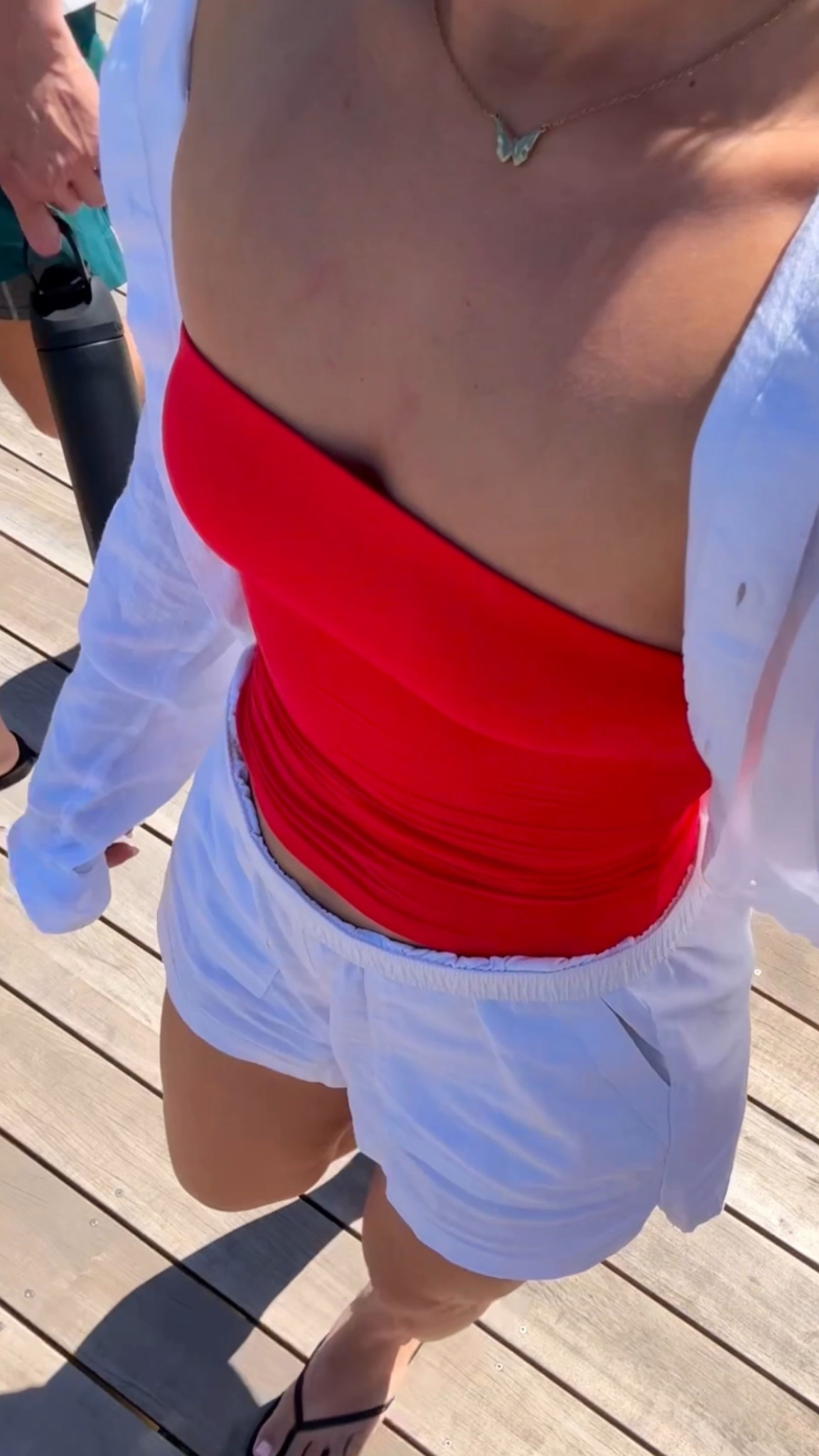 New favorite linen shorts & button up. Both fit so perfectly. Wearing a small short (run large) and medium button up 🐚🪸❤️ 