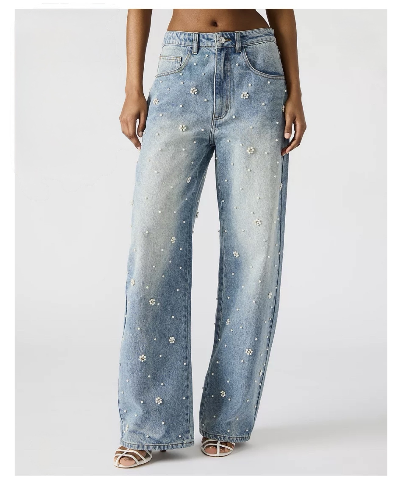 Steve Madden
Women's Denim Fianna Barrel-Leg Jeans

Sweet, pearl embellishments lend a chic and charming finish to this barrel leg pick by Steve Madden, elevating a classic cotton denim

#LTKHoliday #LTKParties #LTKGiftGuide