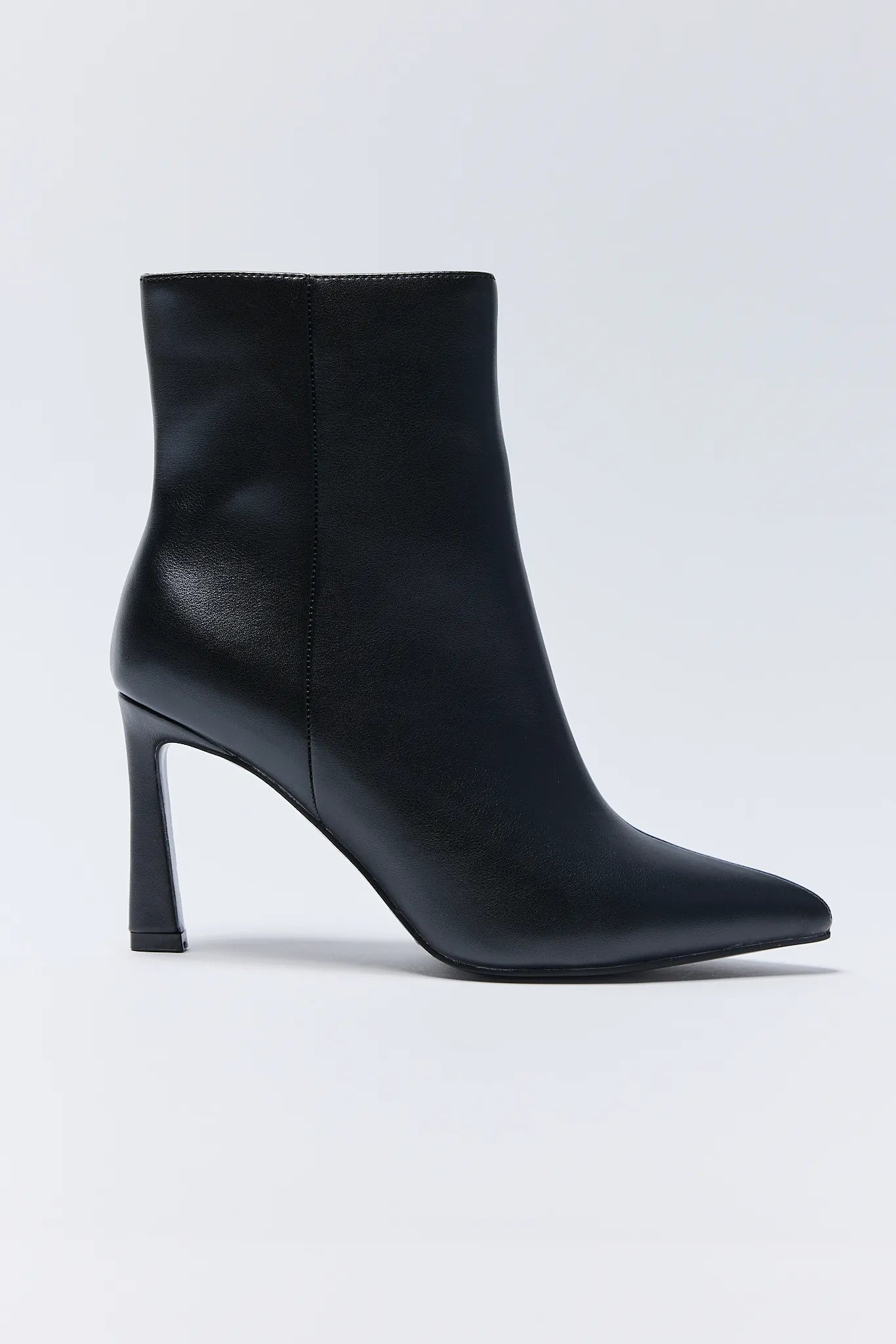 Emery Black Point Toe Boots | Avara