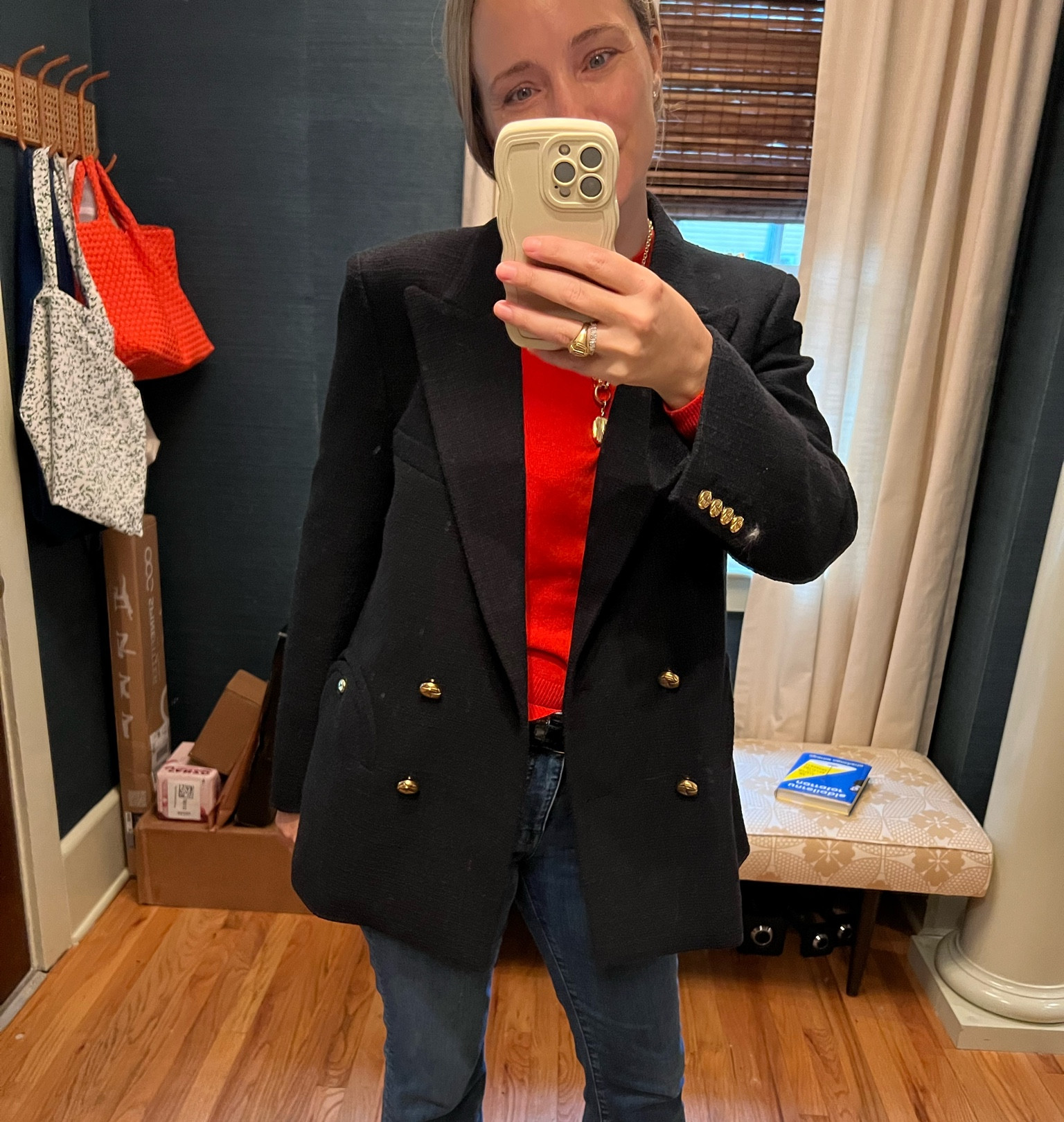 Pop of red ♥️