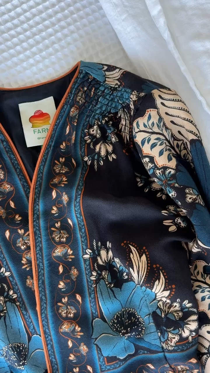 The elegant pattern on this long dress is absolutely perfect for Fall 🍂 

#NordstromPartner
#falldress
#falloutfit
#classicstyle
#fallfashion

#LTKWorkwear #LTKSeasonal #LTKStyleTip