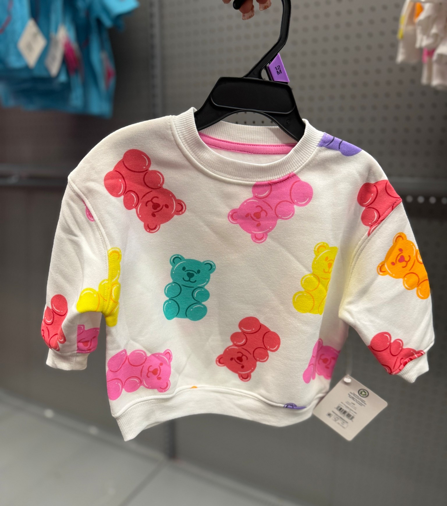 I found the cutest little Valentines Day Gummy Bear sweatshirt for toddlers! How adorable is this 🥰 And it’s under $10. 