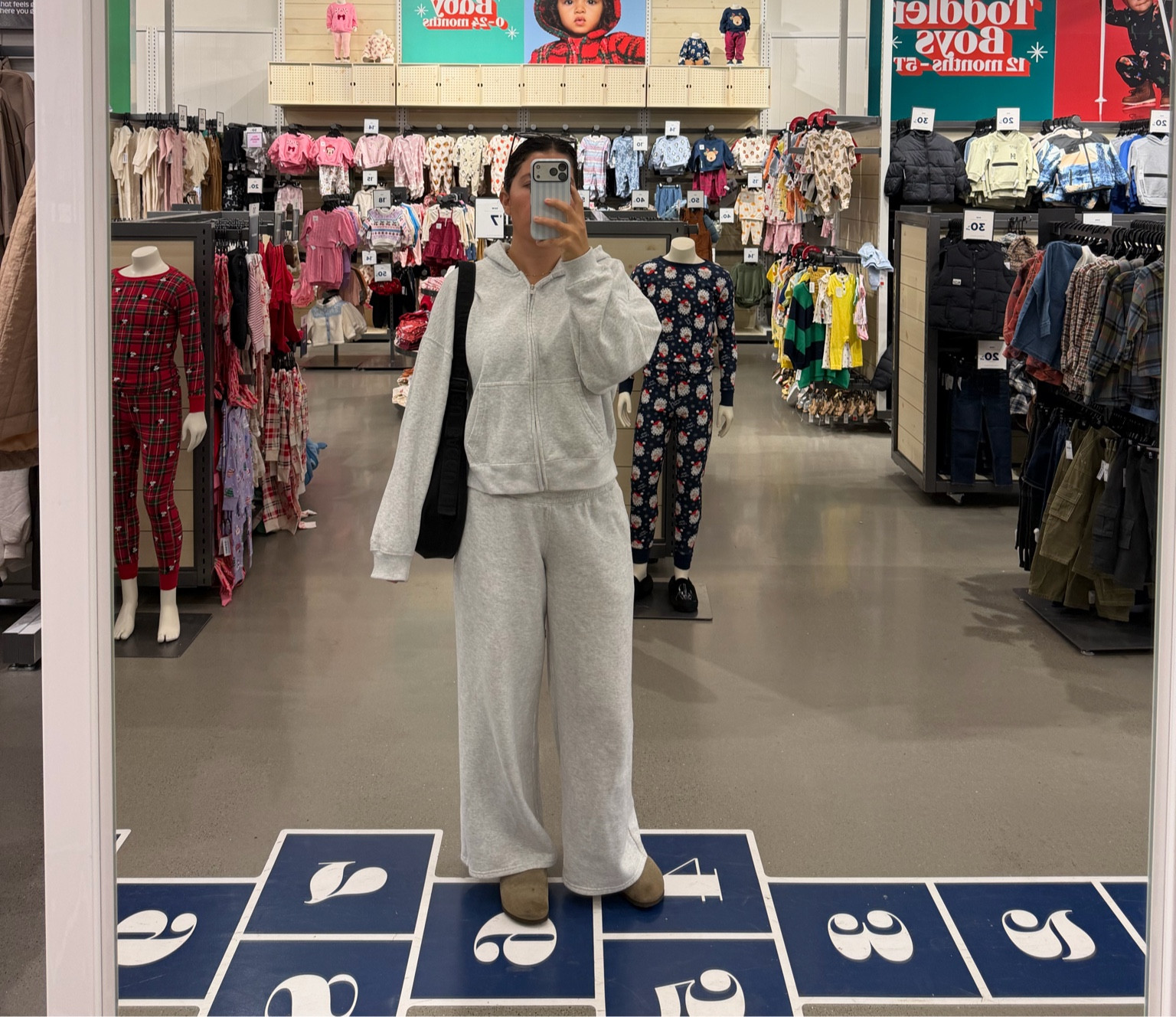 Hollister sweat suit