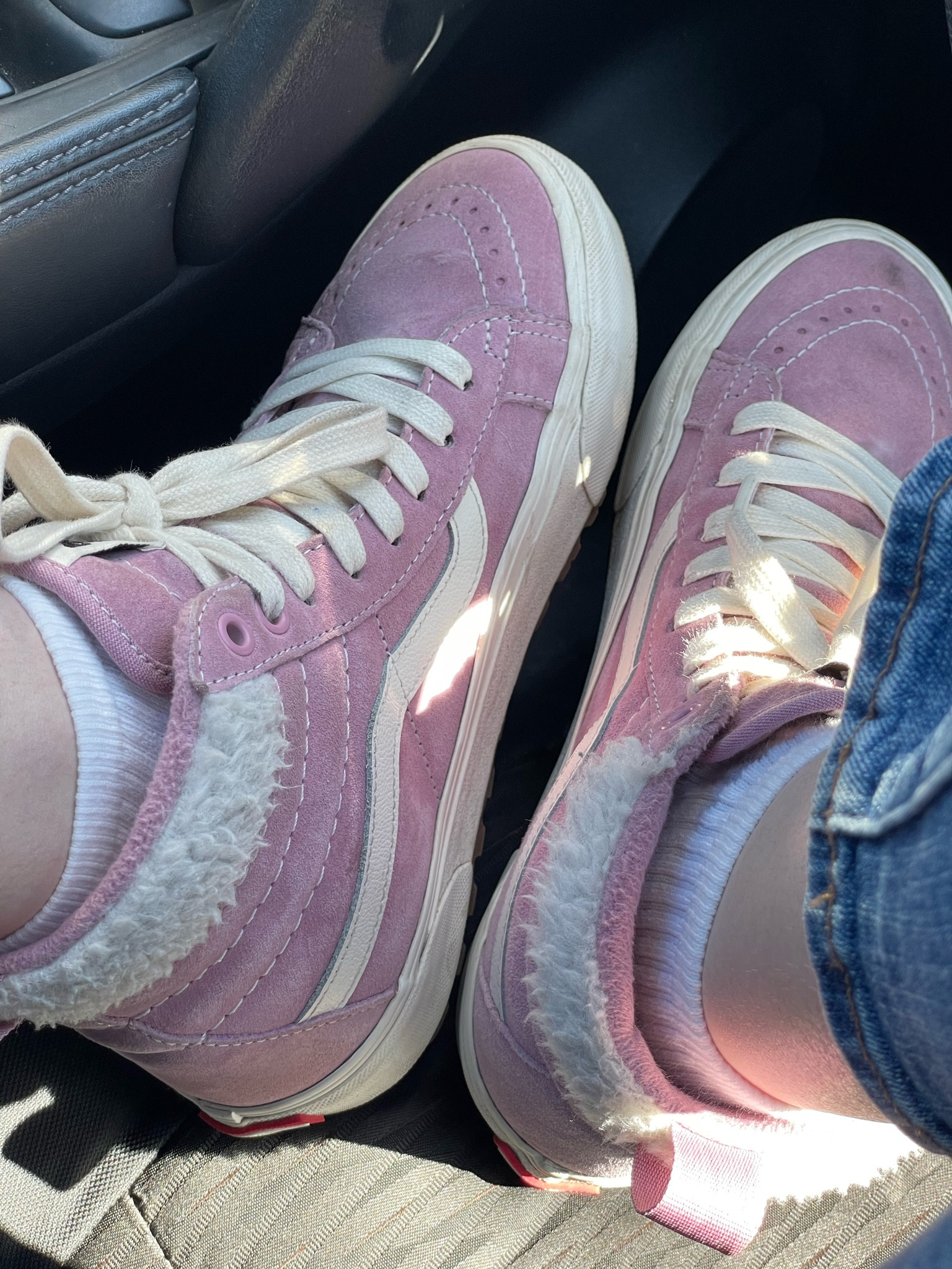 pink vans #vans #parisenne #classystreetweargirls #lessisworefemales
#casualchic #momentsofchic #90saesthetic #ootd
#outfitdujour #femfeed #minimal #style #streetstyle
#zarastreetstyle #bloggerstyle
#discoverunder5k #mybsisters

#LTKSale #LTKshoecrush #LTKFind