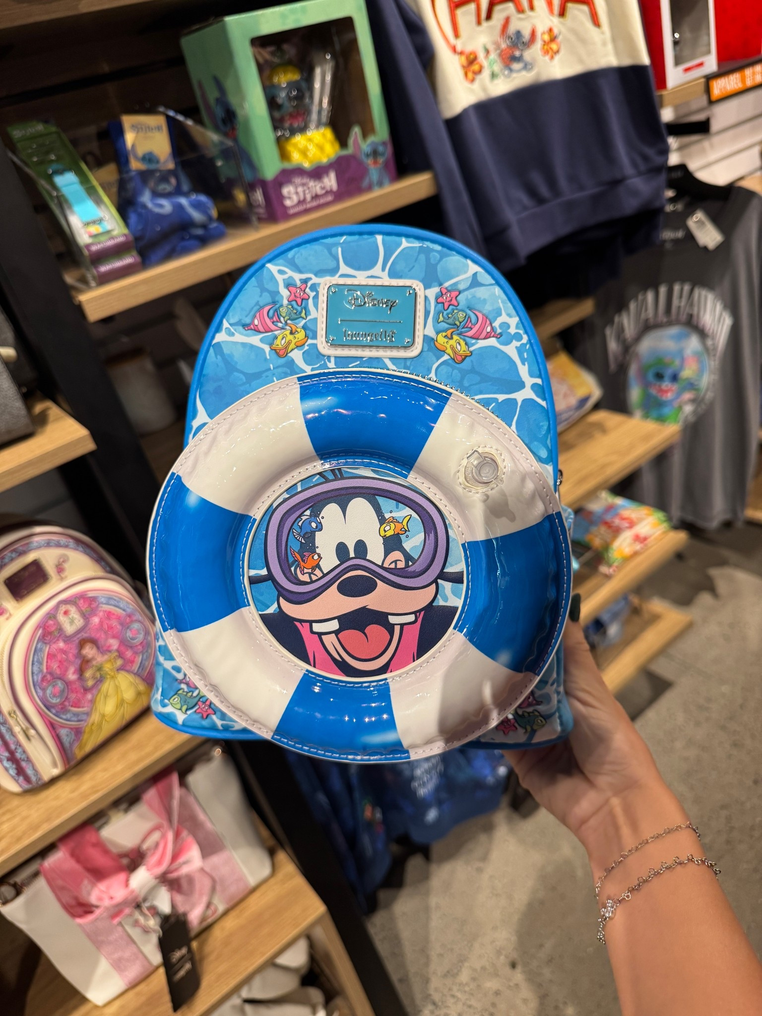 Perfect for the Disney cruise or a Disney waterpark day 

#LTKFindsUnder100 #LTKItBag