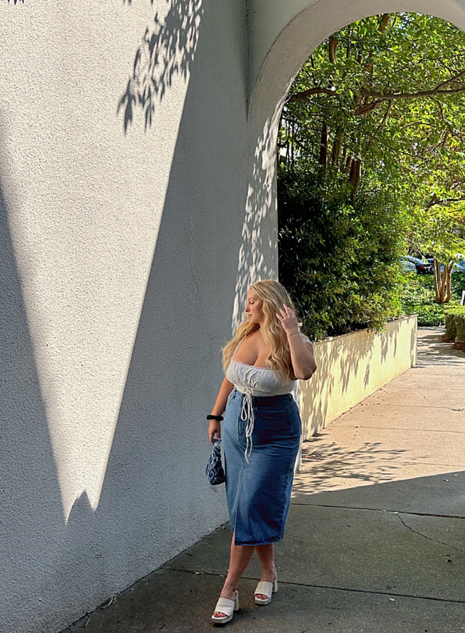 midsize/plus-size ladies can rock this long denim skirt trend too! I feel like it’s a perfect fall transition piece too!

#falltransition #denim #denimskirt #midsize #plussize #longdenimskirt #fall

#LTKSeasonal #LTKcurves #LTKunder50
