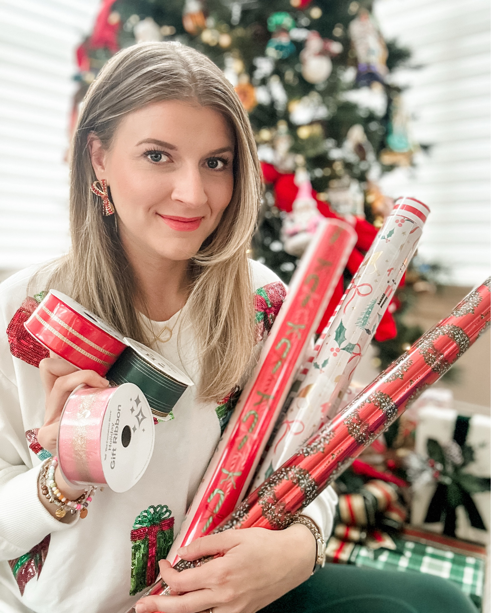 Friendly reminder from your wrapping bestie: don’t wait until the gifts arrive to think about wrapping! 🎁 The Container Store’s 30% off online sale ends today, and I’ve linked my go-to papers, ribbons, tags, and toppers so you’re fully stocked for the season! 🎄

#LTKSeasonal #LTKHoliday #LTKSaleAlert