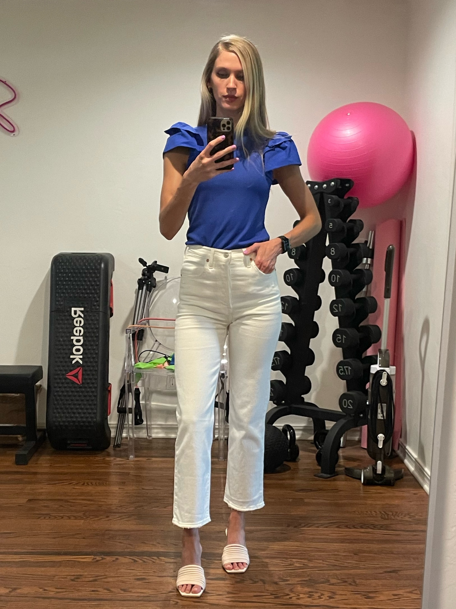 Straight leg white jeans, TTS size 25. Super soft and comfy, not see through with nude underwear. Wear to work, concert, brunch, girls night, date night, church, etc 

High rise jeans, straight leg jeans, white jeans, summer outfit, country concert, summer outfit, summer denim, white denim, sale, jeans sale, Abercrombie, Abercrombie jeans, af, ruffle sleeves

#LTKunder100 #LTKstyletip #LTKFind