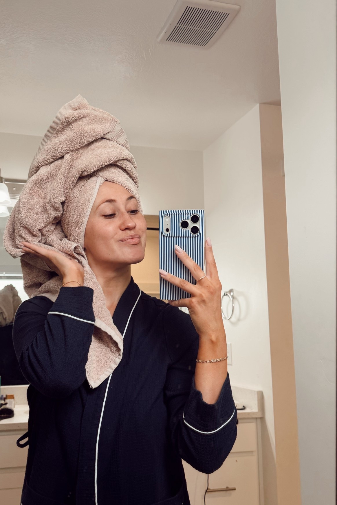 Double cleansing my skin has made a HUGE difference in the way my skin glows. These are the cleansers I love. 

#LTKdayinmylife #LTKBeauty #LTKMothersDay