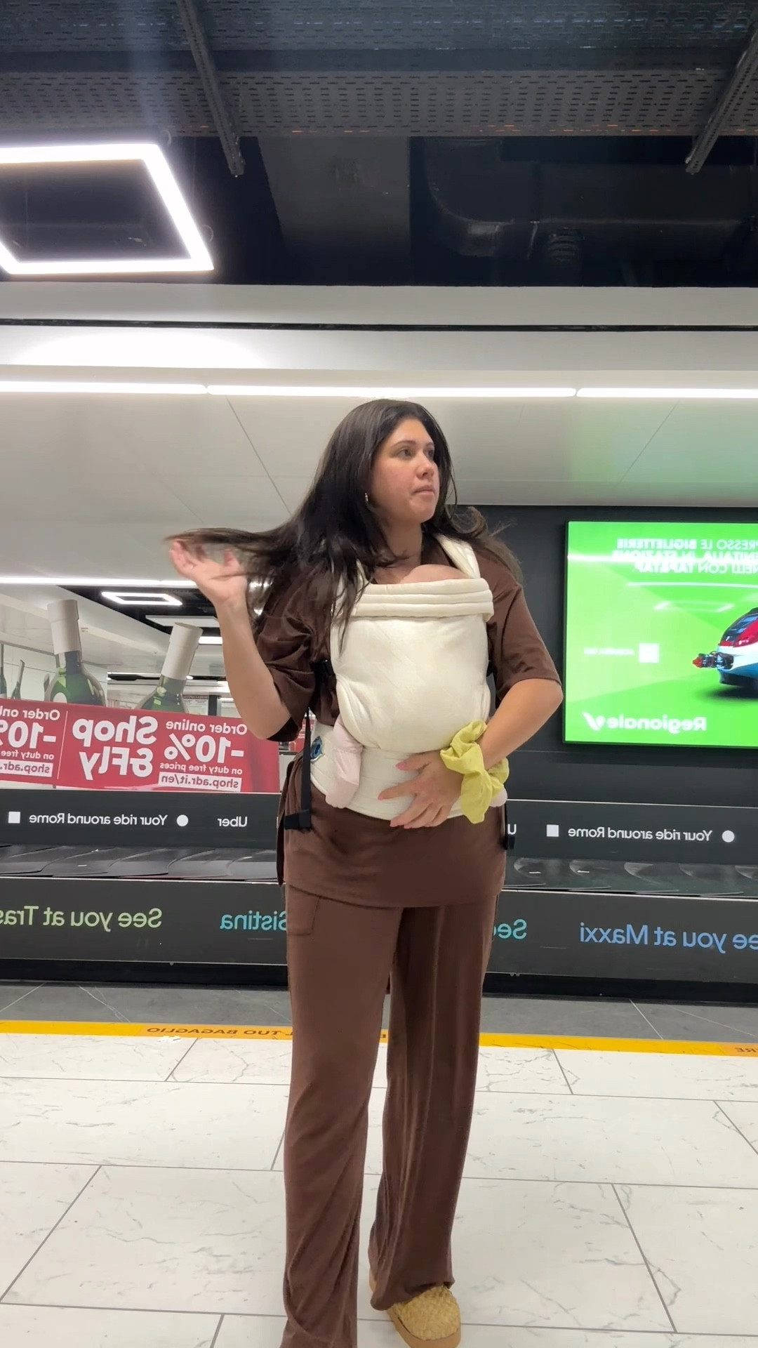 Post 16+ hour travel day to Italy! This set was perfect as a postpartum + breastfeeding mom, soo comfy and easy to nurse in. It was also great while pregnant and to wear in the hospital! 

#LTKTravel #LTKBaby #LTKBump