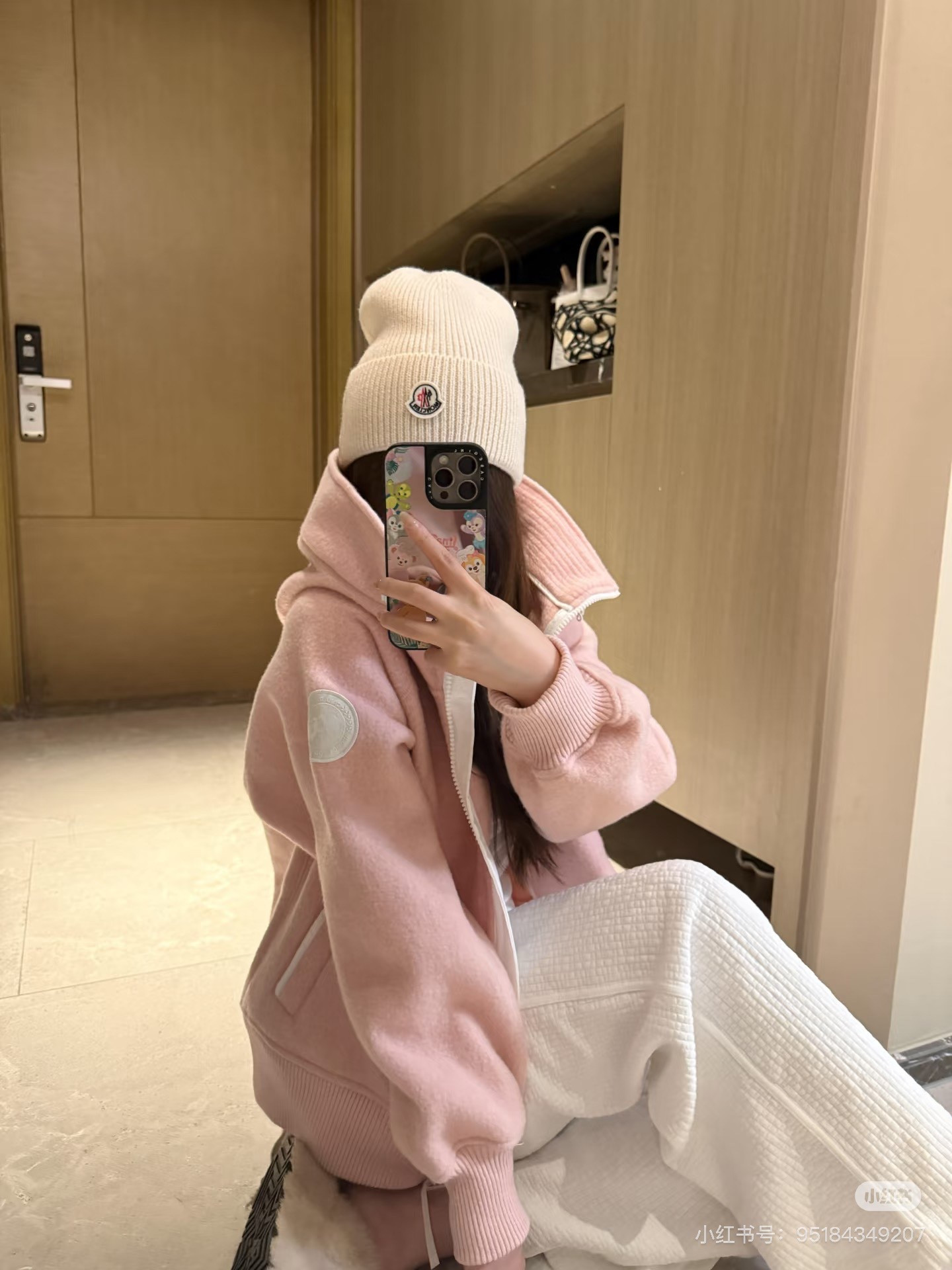 My forever winter favorite 🤍

The Canada Goose Chilliwack Fleece Bomber Jacket in Vintage Rose is that perfect balance of cozy + chic.

The soft blush tone feels elevated and feminine, while the bomber silhouette keeps it effortlessly cool. It’s warm without being bulky and layers beautifully with winter neutrals.

If you’ve been looking for a statement piece that still feels timeless, this one is worth it.

Shop it through my link before this color sells out 💗✨

#LTKStyle #CanadaGoose #WinterLuxury #NeutralWardrobe #SoftWinter
